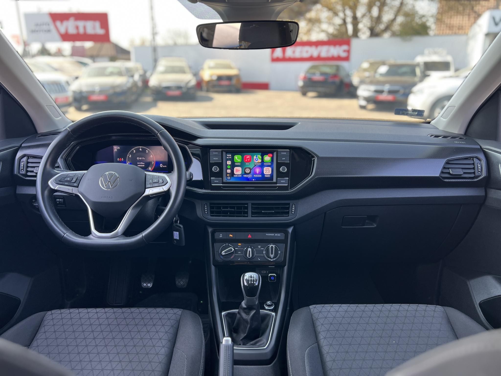 VOLKSWAGEN T-CROSS 1.0 TSI Life 24e km. M.o.-i. sérülésmentes. kifogástalan állapot. CARPLAY!