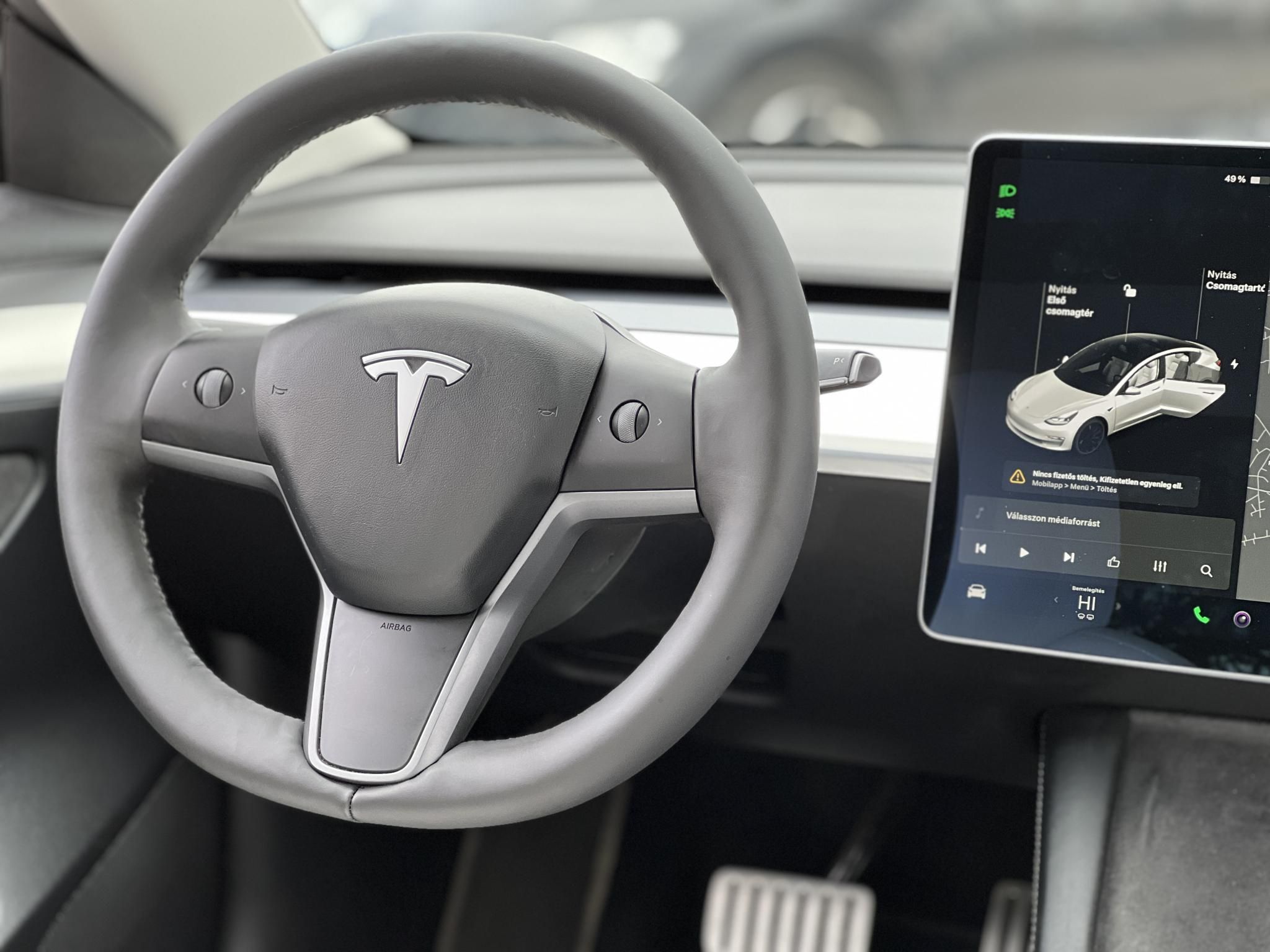 TESLA MODEL 3 Performance AWD (Automata) 103e km. FEHÉR BELSŐ. mátrix LED. hőszivattyú. garanciális!