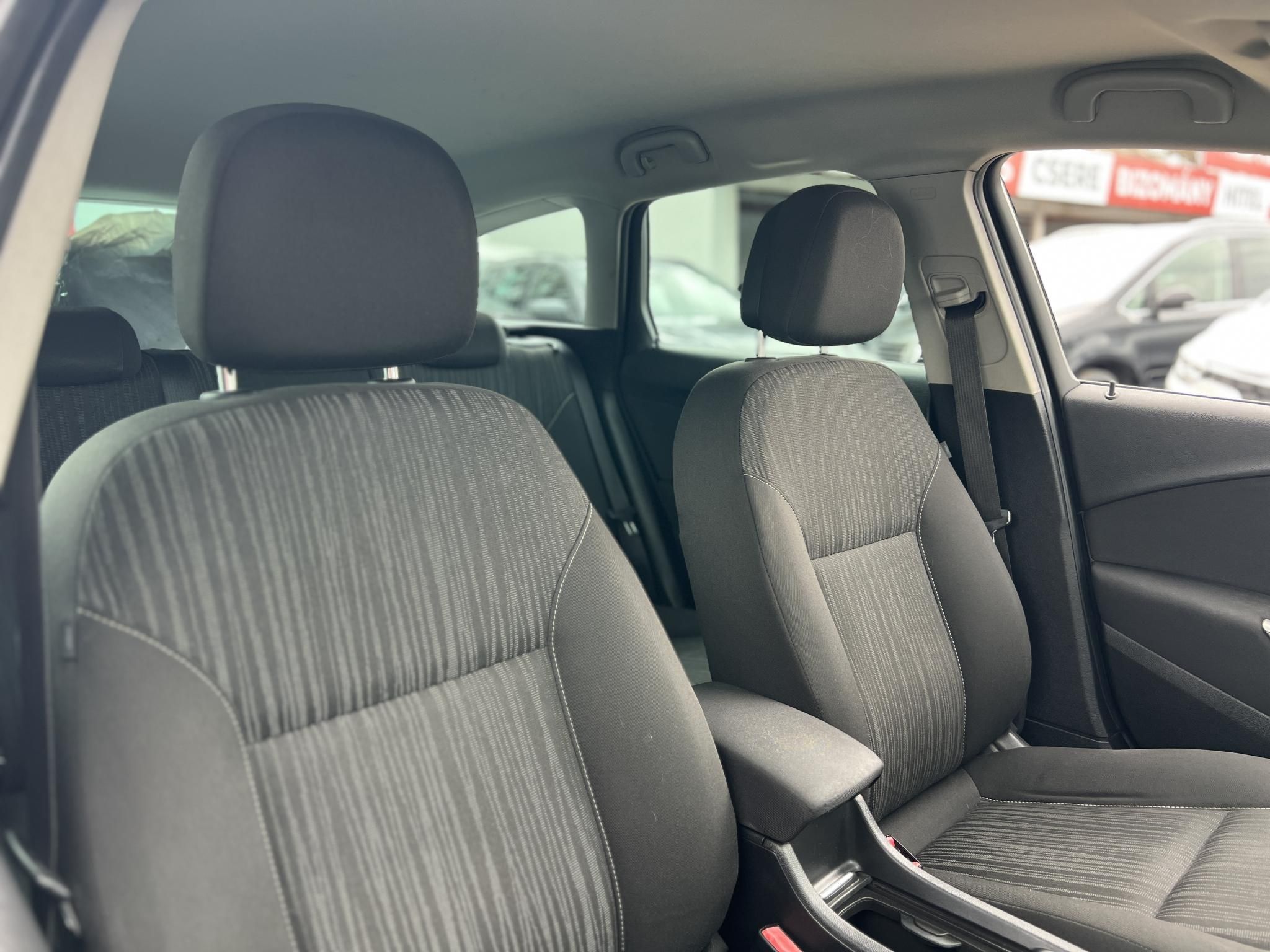 OPEL ASTRA Sports Tourer 2.0 CDTI Sport Tempomat Digitklíma Tolatóradar Multikormány Ülésfűtés