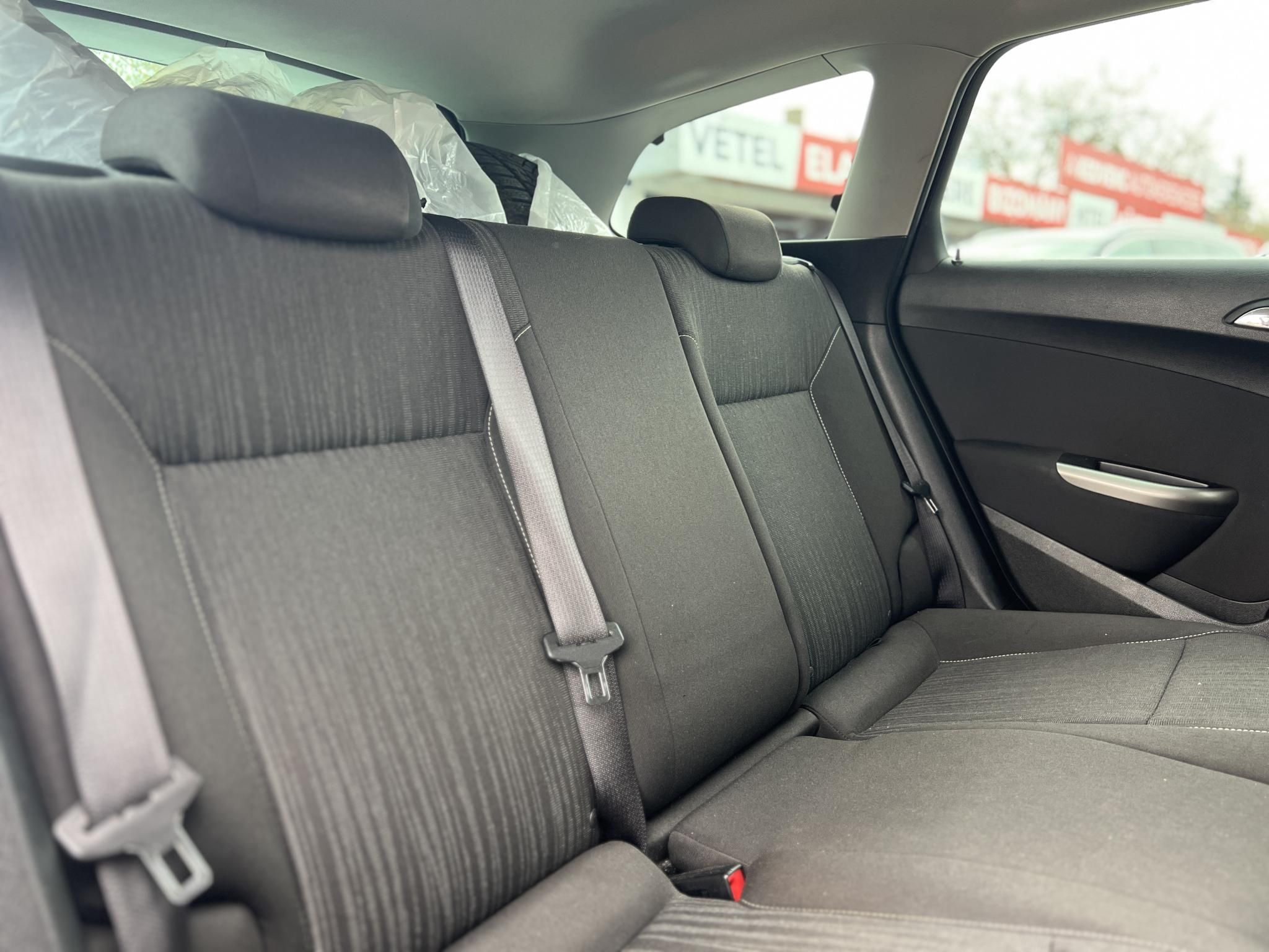 OPEL ASTRA Sports Tourer 2.0 CDTI Sport Tempomat Digitklíma Tolatóradar Multikormány Ülésfűtés