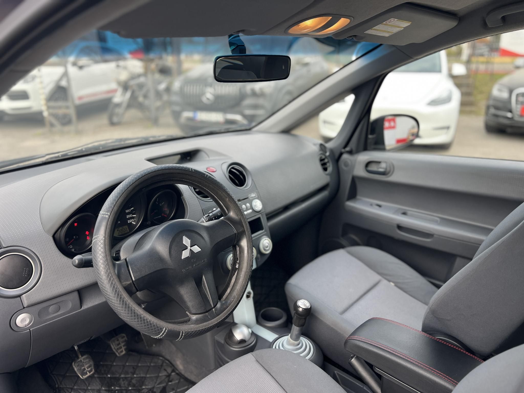 MITSUBISHI COLT 1.3 Inform AC