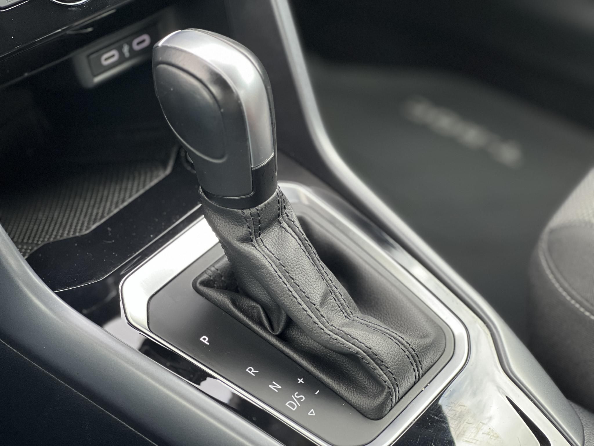 VOLKSWAGEN T-ROC Cabrio 1.5 TSI ACT Style DSG 39e km. Magyarországi. Márkaszervizelt. Újszerű állapot!