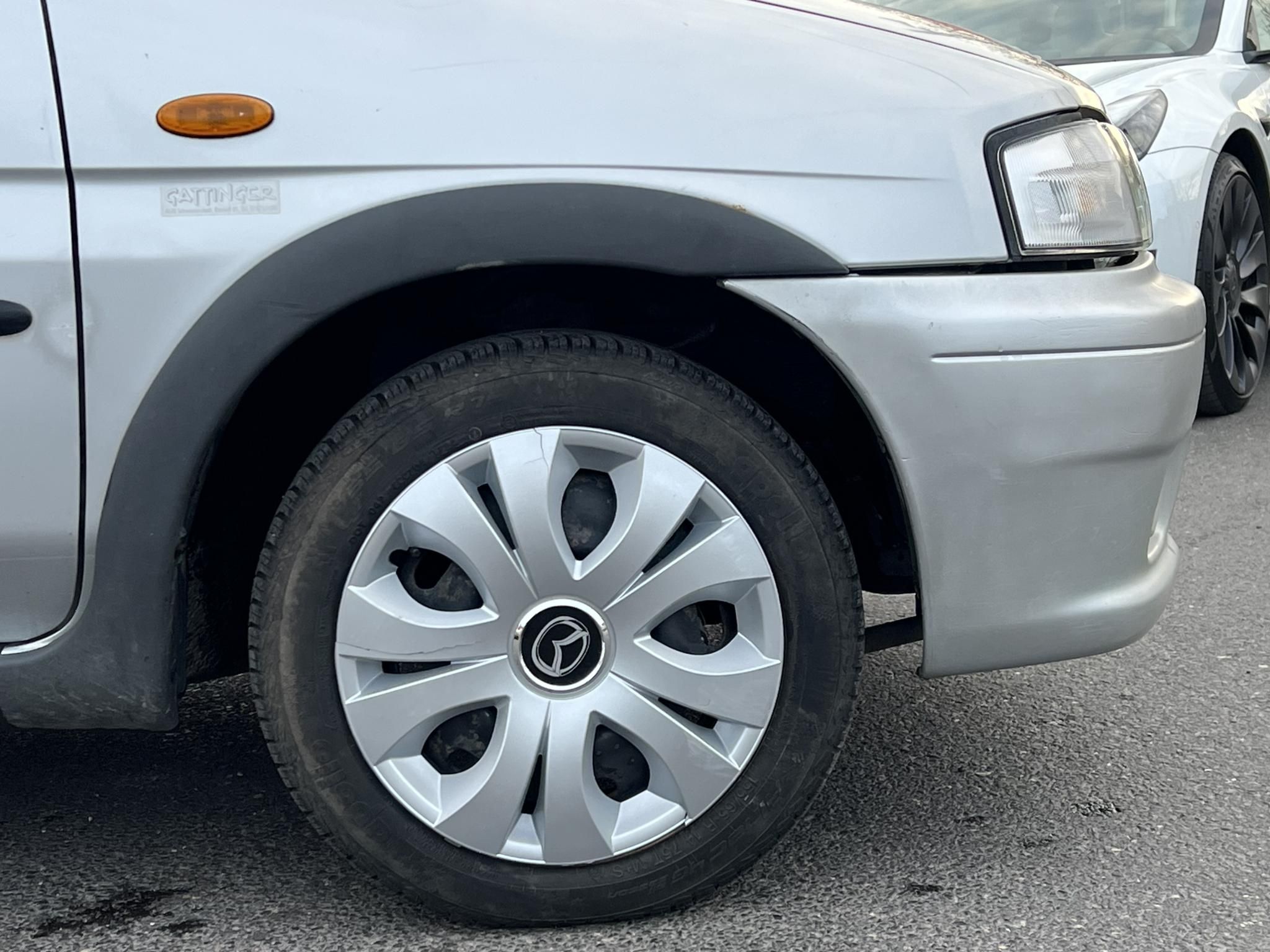 MAZDA DEMIO 1.3i GLX Comfort klíma. szervokormány. elektromos tükrök. 2027.11-ig műszaki