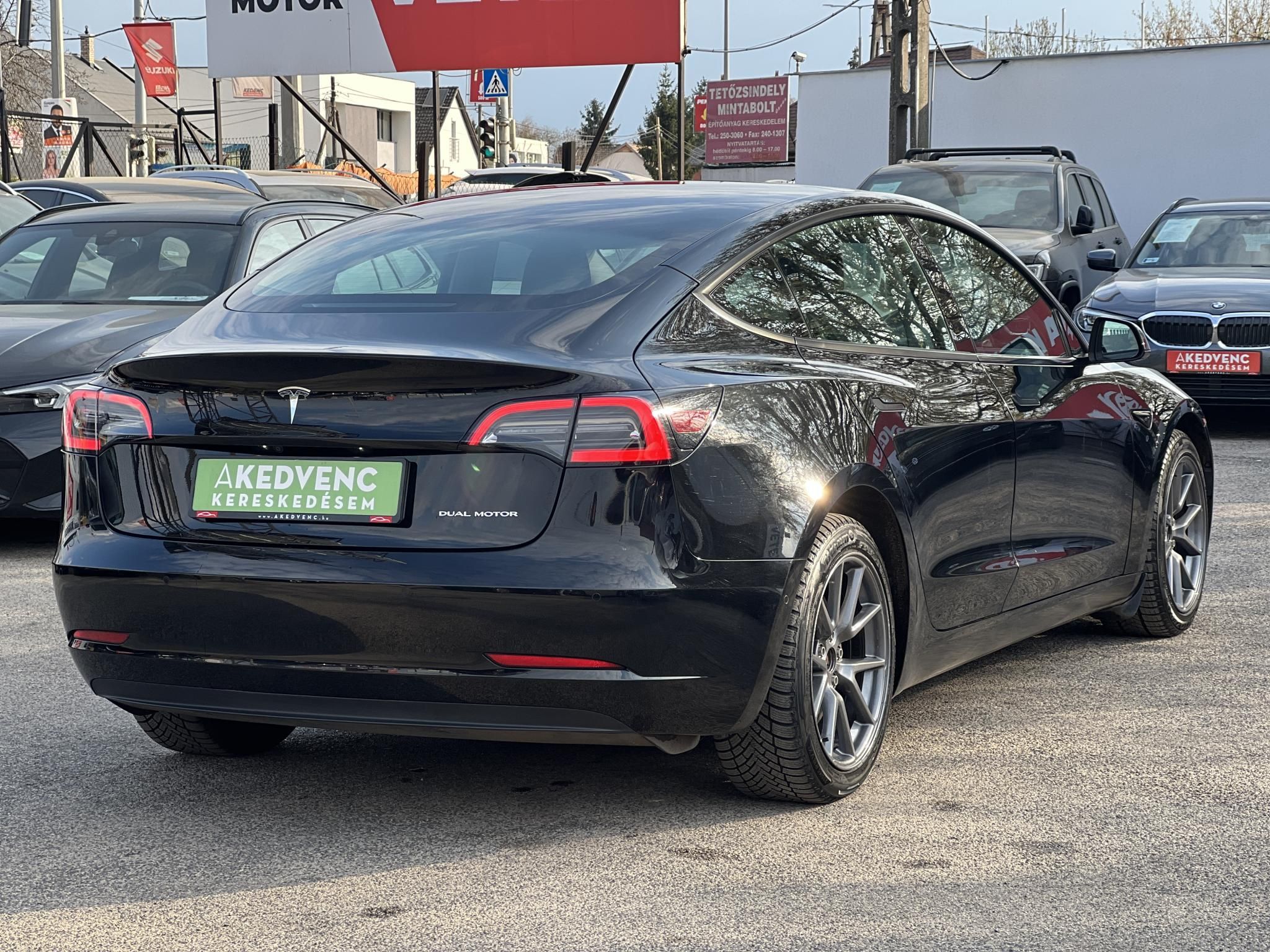 TESLA MODEL 3 Long Range AWD (Automata) 106e km. EAP. mátrix LED. hőszivattyú. premium hifi. garanciális!