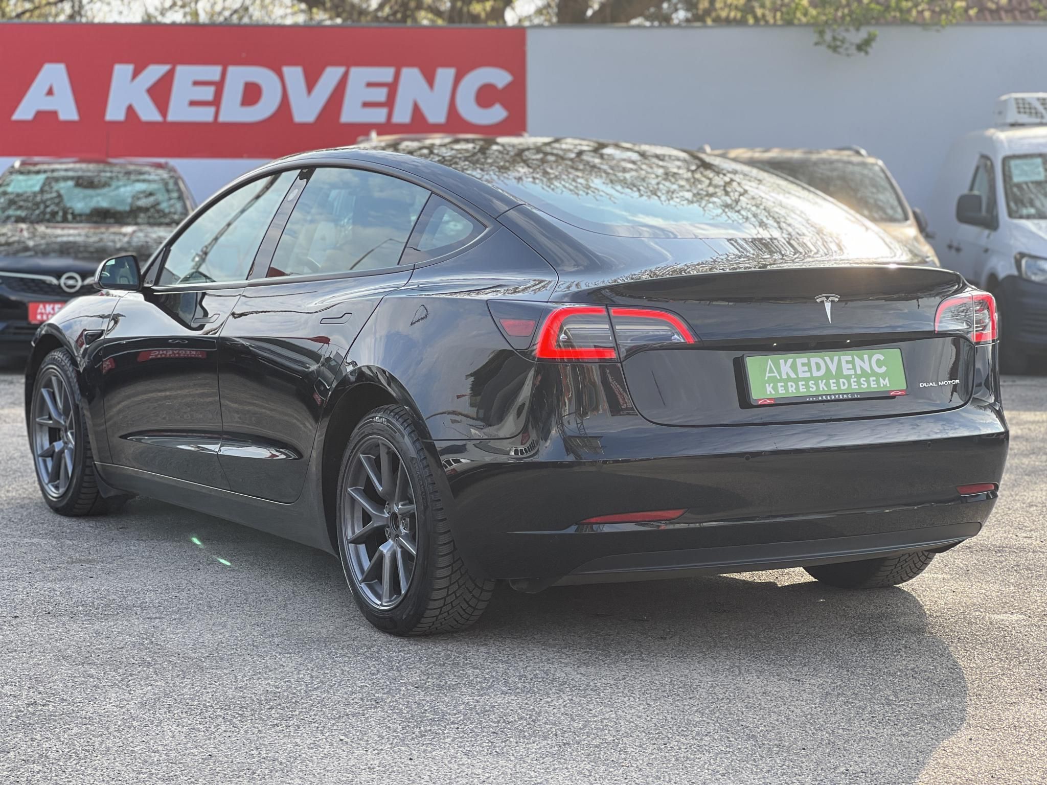 TESLA MODEL 3 Long Range AWD (Automata) 106e km. EAP. mátrix LED. hőszivattyú. premium hifi. garanciális!