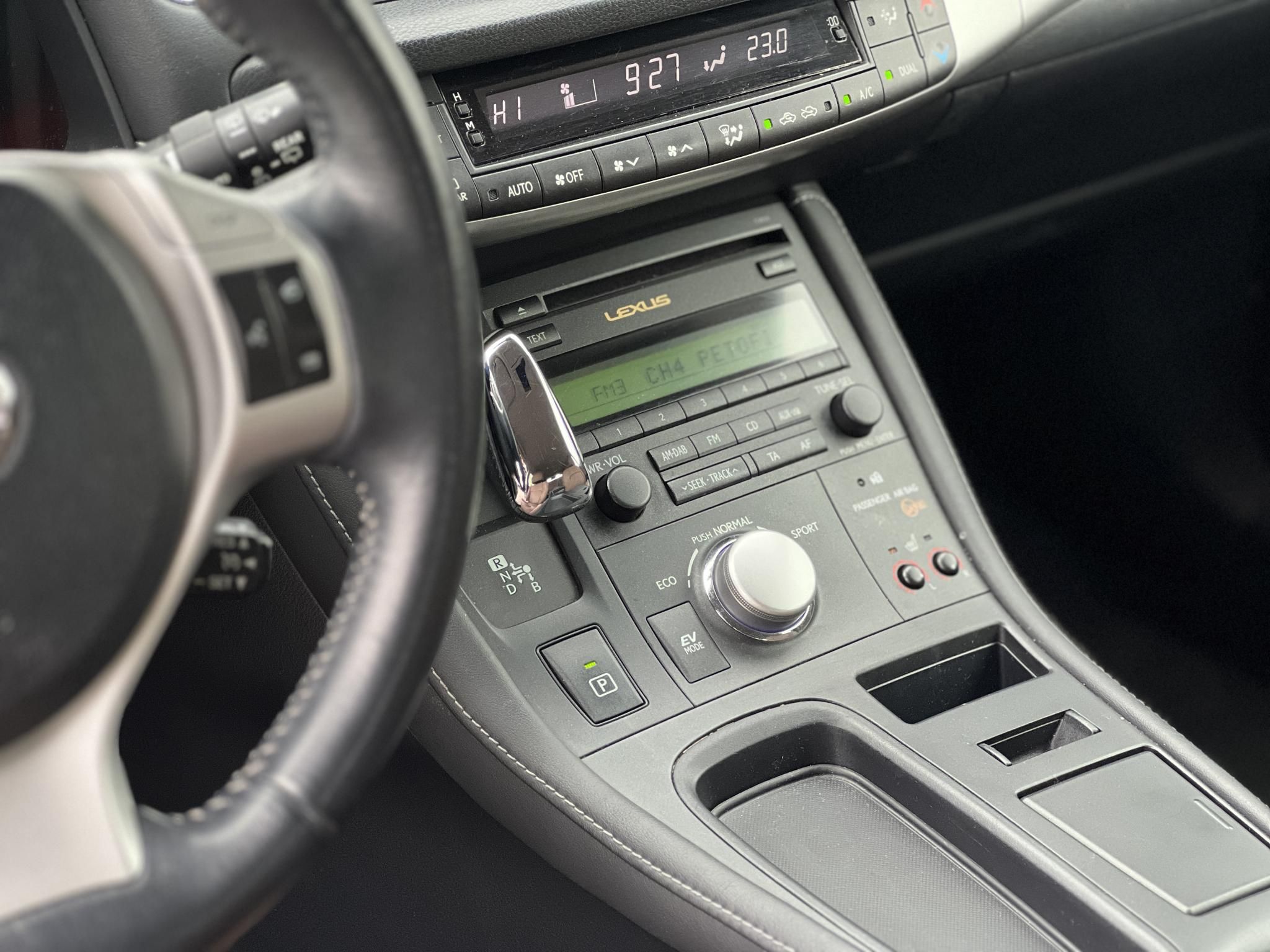 LEXUS CT 200h Comfort (Automata) 146e km. digit klíma. ülésfűtés. tempomat. kamera. megkímélt állapot!