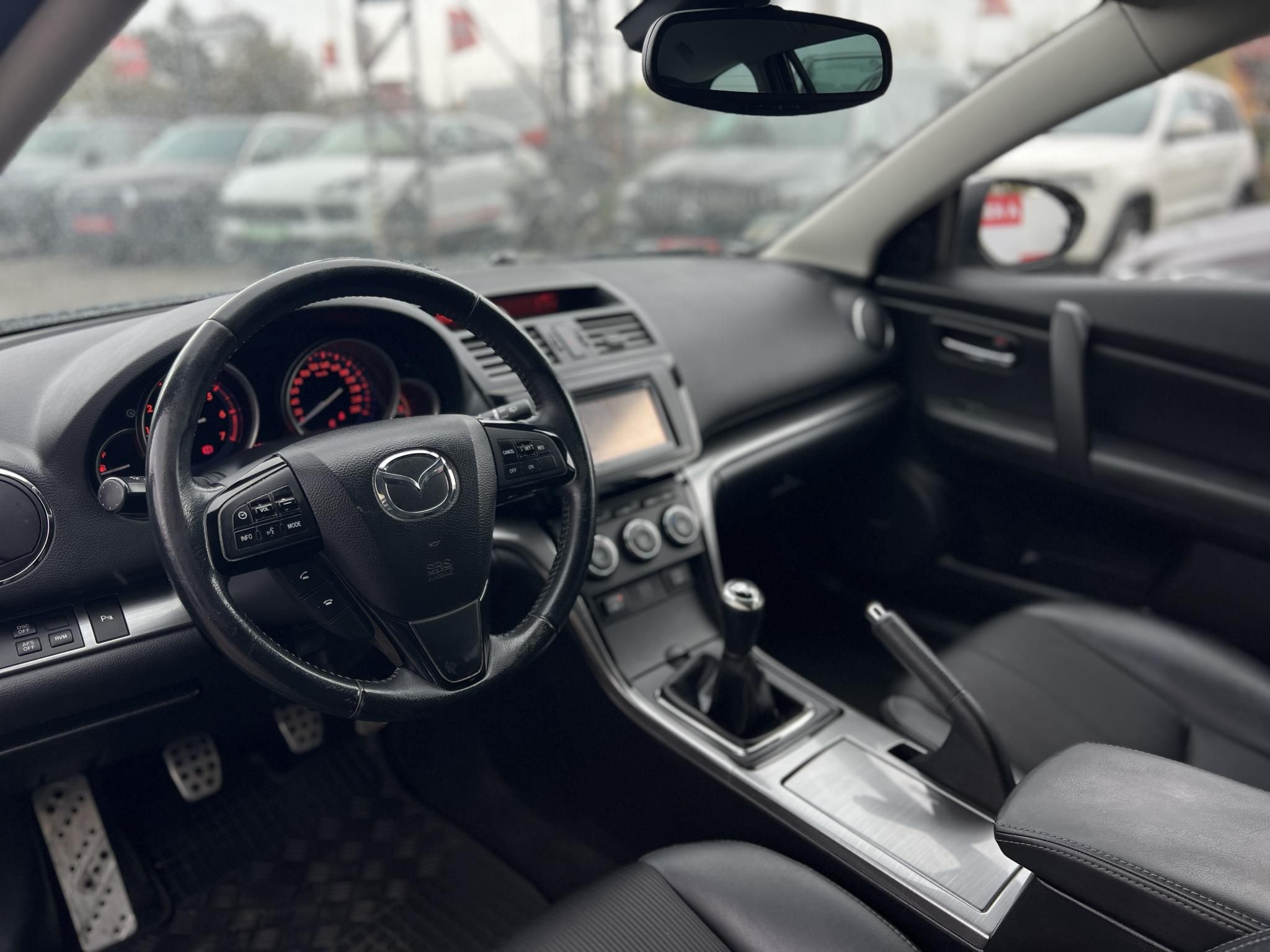 MAZDA 6 Sportkombi 2.5 GTA Xenon Keyless Ülésfűtés Navi BOSE Téli-nyári kerék szett!