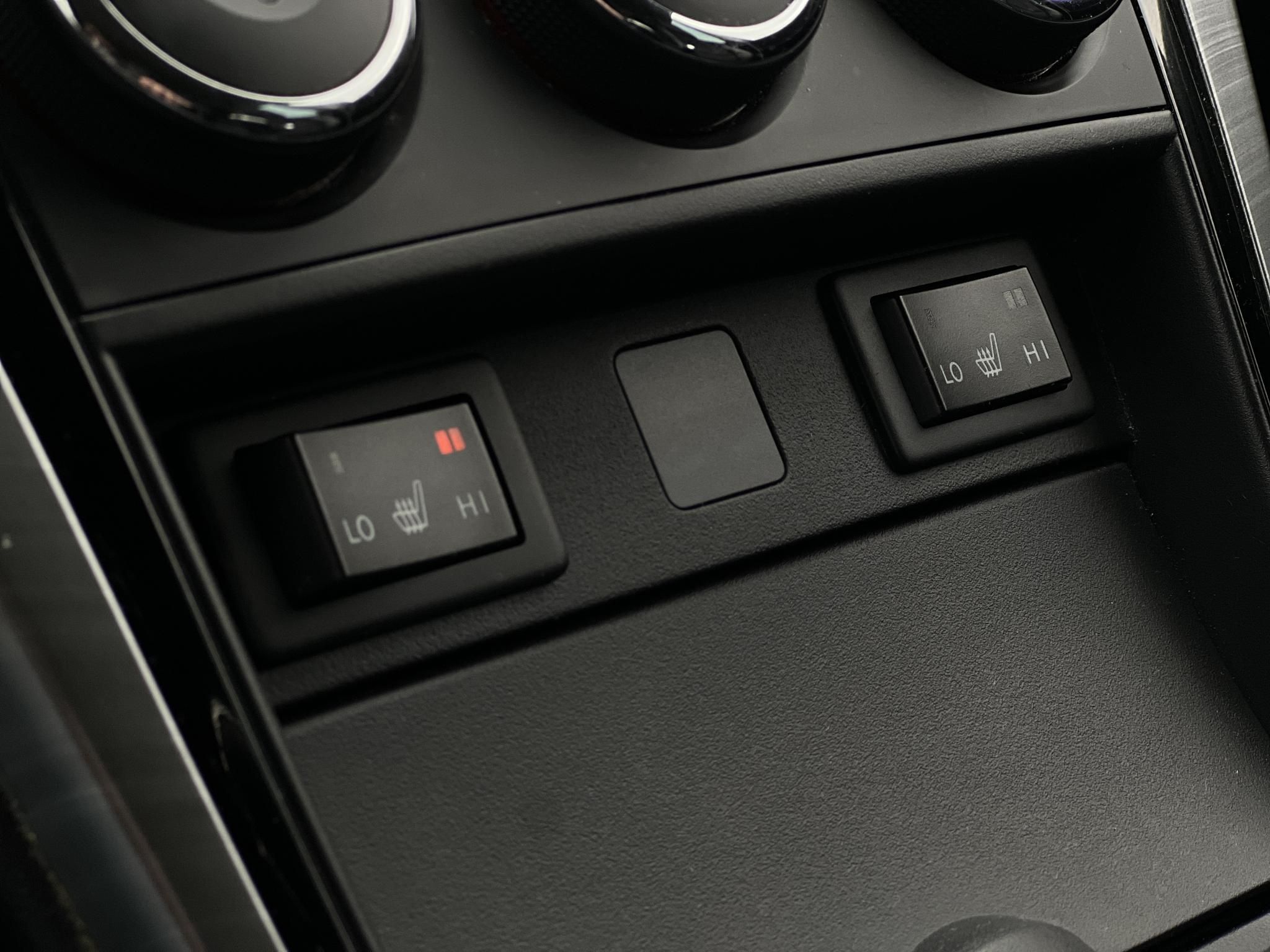 MAZDA 6 Sportkombi 2.5 GTA Xenon Keyless Ülésfűtés Navi BOSE Téli-nyári kerék szett!