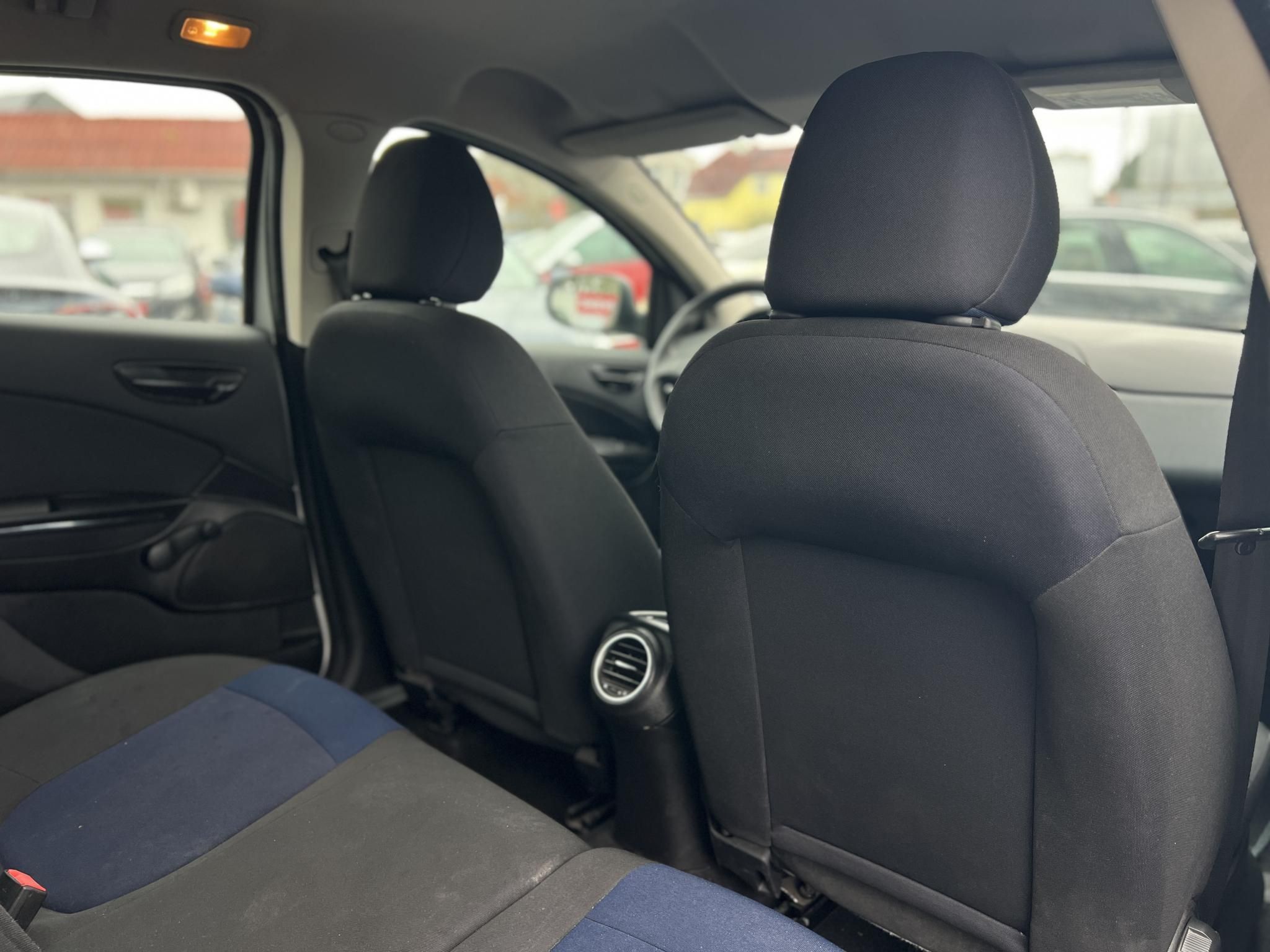 FIAT BRAVO 1.4 16V Active Magyarországon vásárolt. 1. tulajdonostól. végig vezetett szervízkönyv. 87e Km