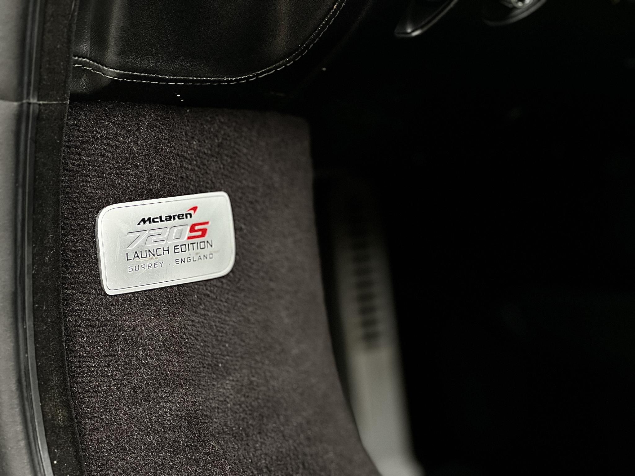 MCLAREN 720S Alcantara belső. carbon pack. Bowers&Wilkins hangrendszer
