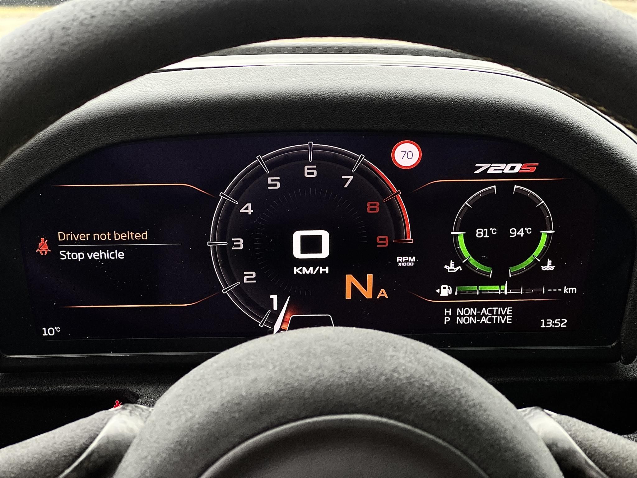 MCLAREN 720S Alcantara belső. carbon pack. Bowers&Wilkins hangrendszer