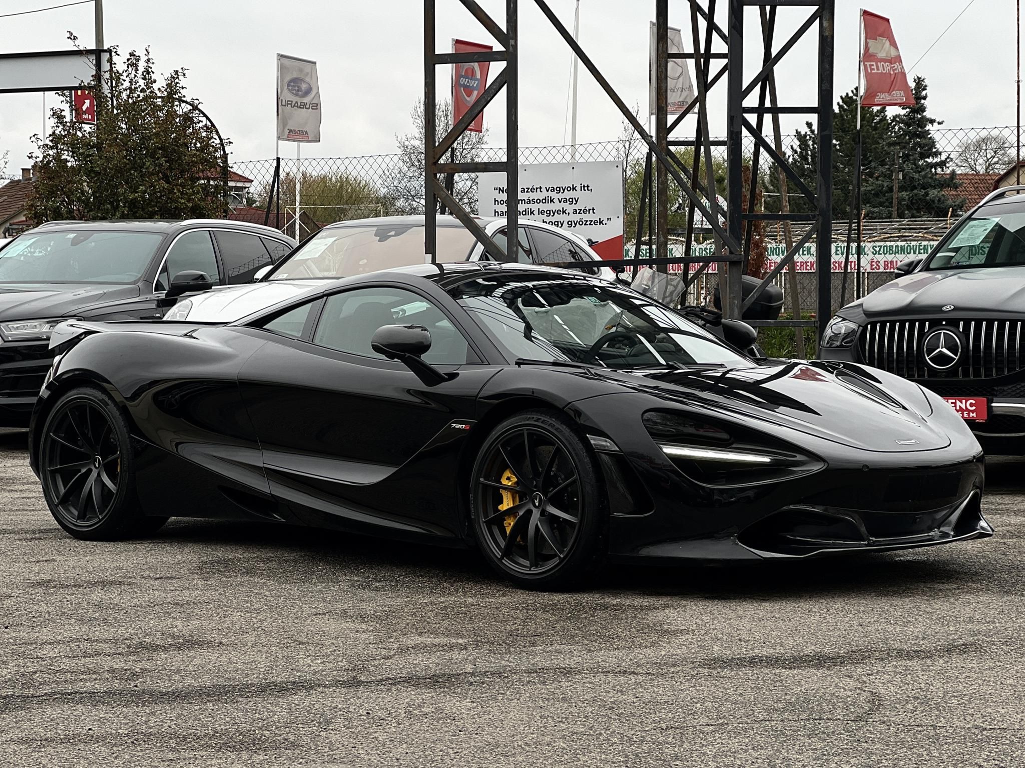MCLAREN 720S Alcantara belső. carbon pack. Bowers&Wilkins hangrendszer