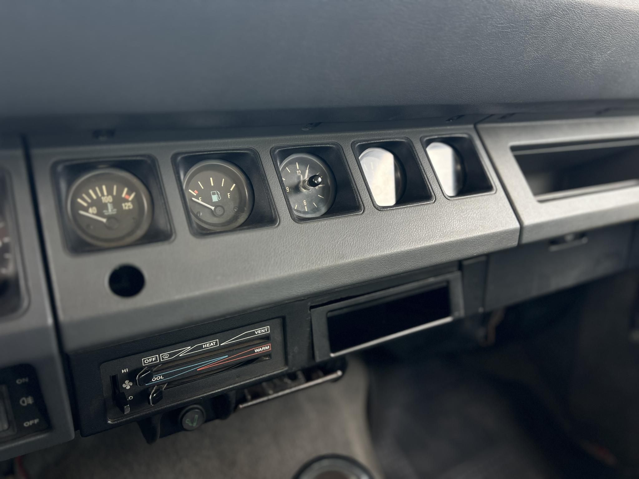 JEEP WRANGLER Hard Top 2.5 Nagyon szép karosszéria. európai kivitel. karbantartott