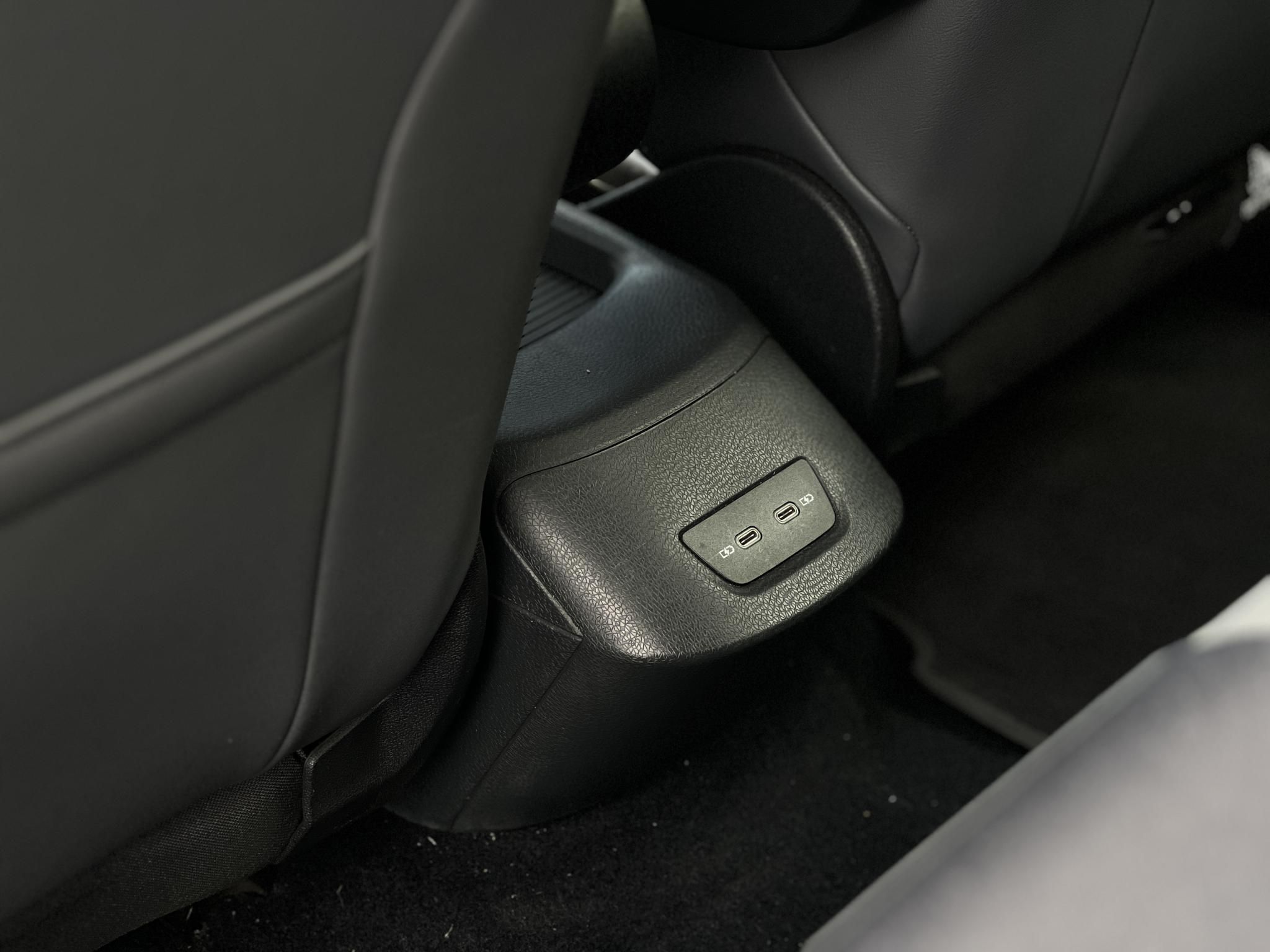 VOLKSWAGEN ID.3 58kWh Pro Performance Business