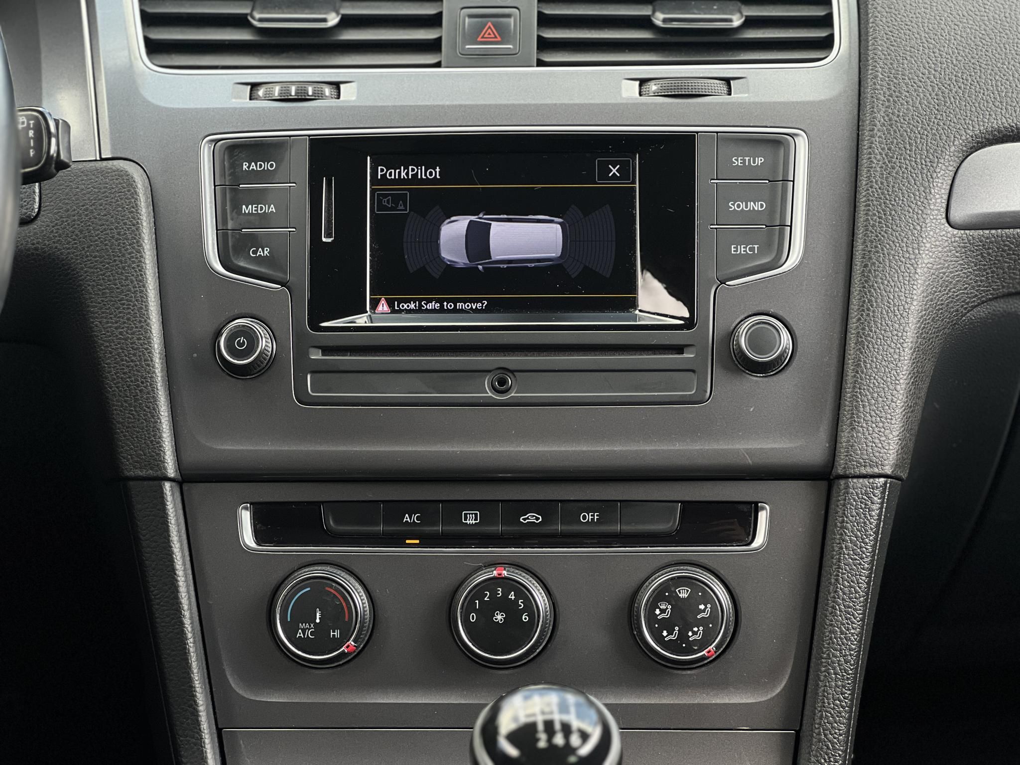 VOLKSWAGEN GOLF VII Variant 1.4 TSi BMT Comfortline Balesetmentes. végig vezetett szervíz. magyarországi 1. tulajtól