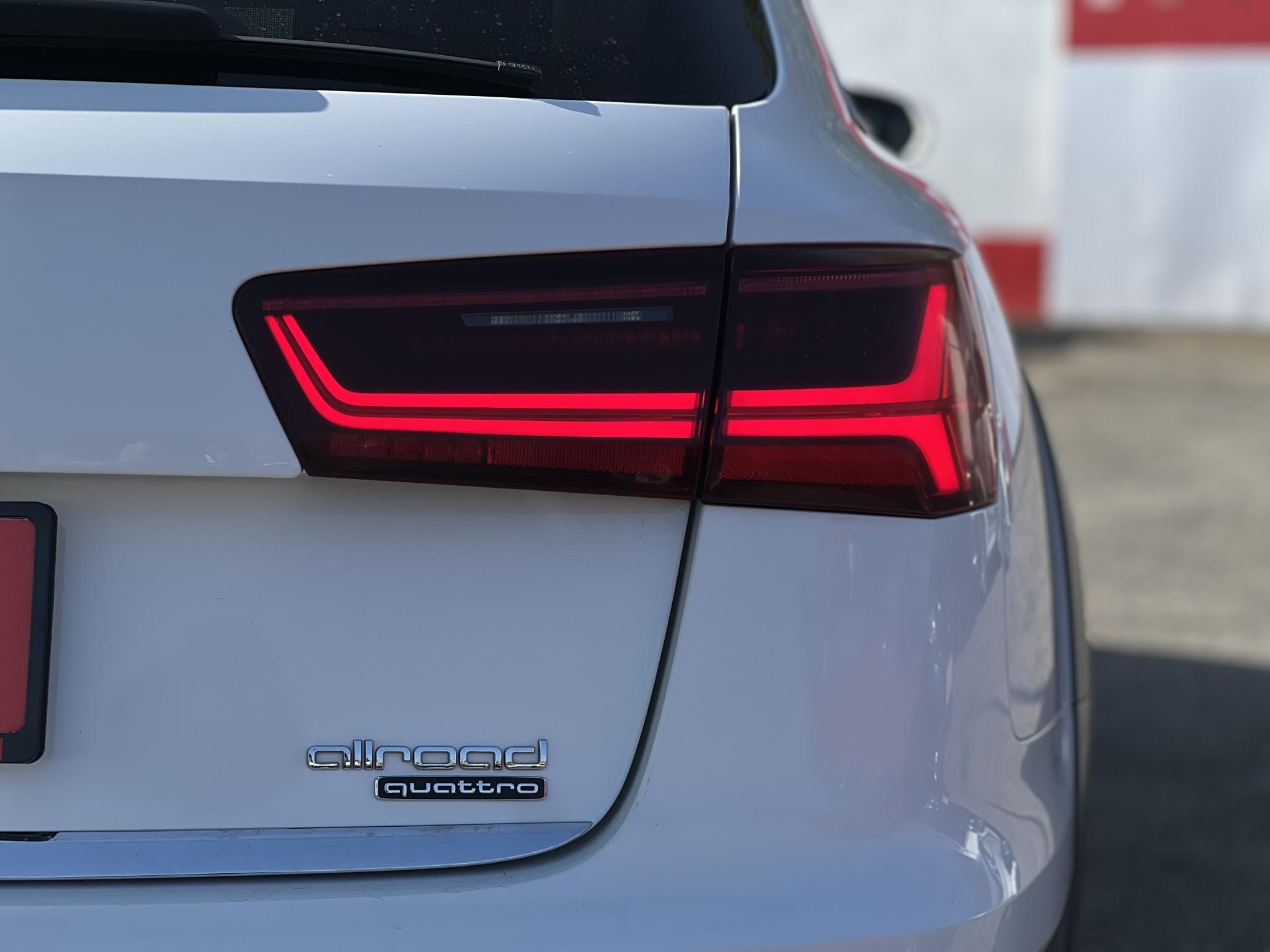 AUDI A6 ALLROAD 3.0 V6 TDI quattro S-tronic