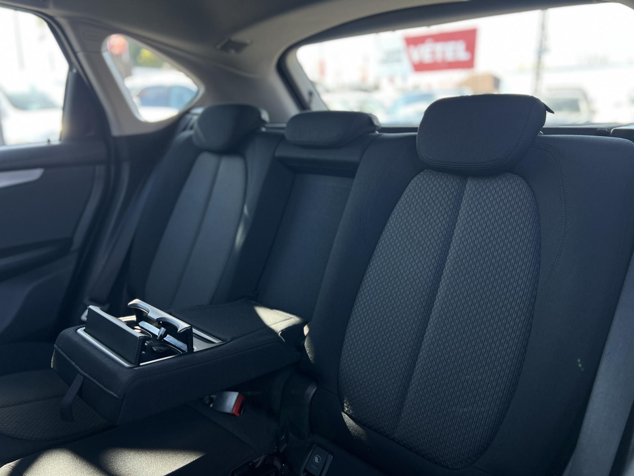 BMW 218i Advantage (Automata) Active Tourer 70e km. tempomat. ülésfűtés. keyless. kamera. 2 gyári kulcs!