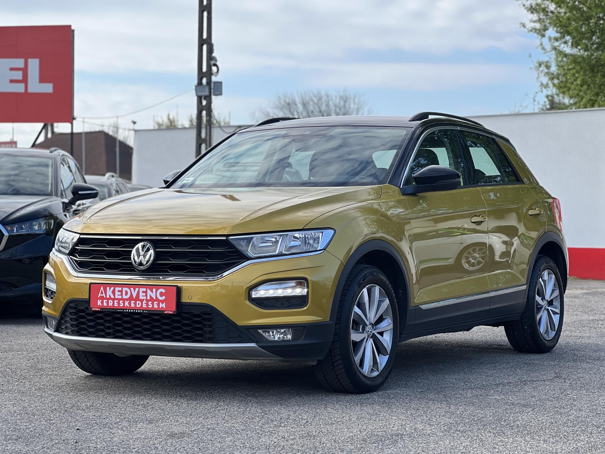 VOLKSWAGEN T-ROC 1.5 TSI ACT Style DSG 140e km. M.-o.i. távolságtartó. sávtartó. navigáció. ülésfűtés. CARPLAY!