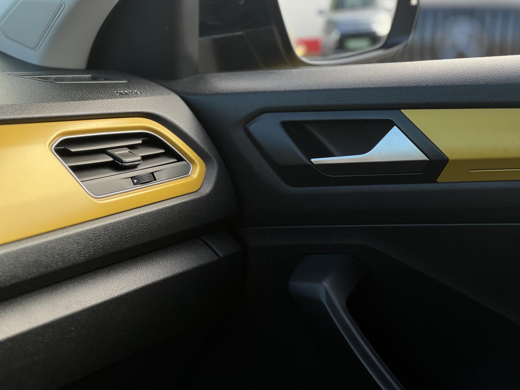 VOLKSWAGEN T-ROC 1.5 TSI ACT Style DSG 140e km. M.-o.i. távolságtartó. sávtartó. navigáció. ülésfűtés. CARPLAY!