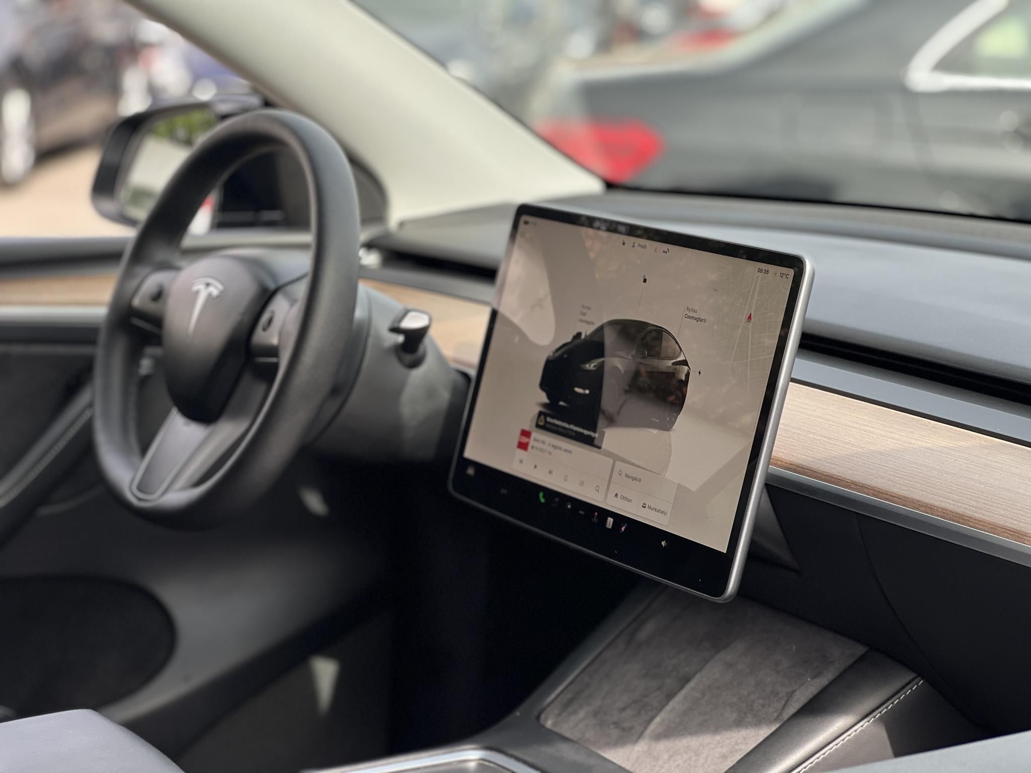 TESLA MODEL Y Performance AWD (Automata)