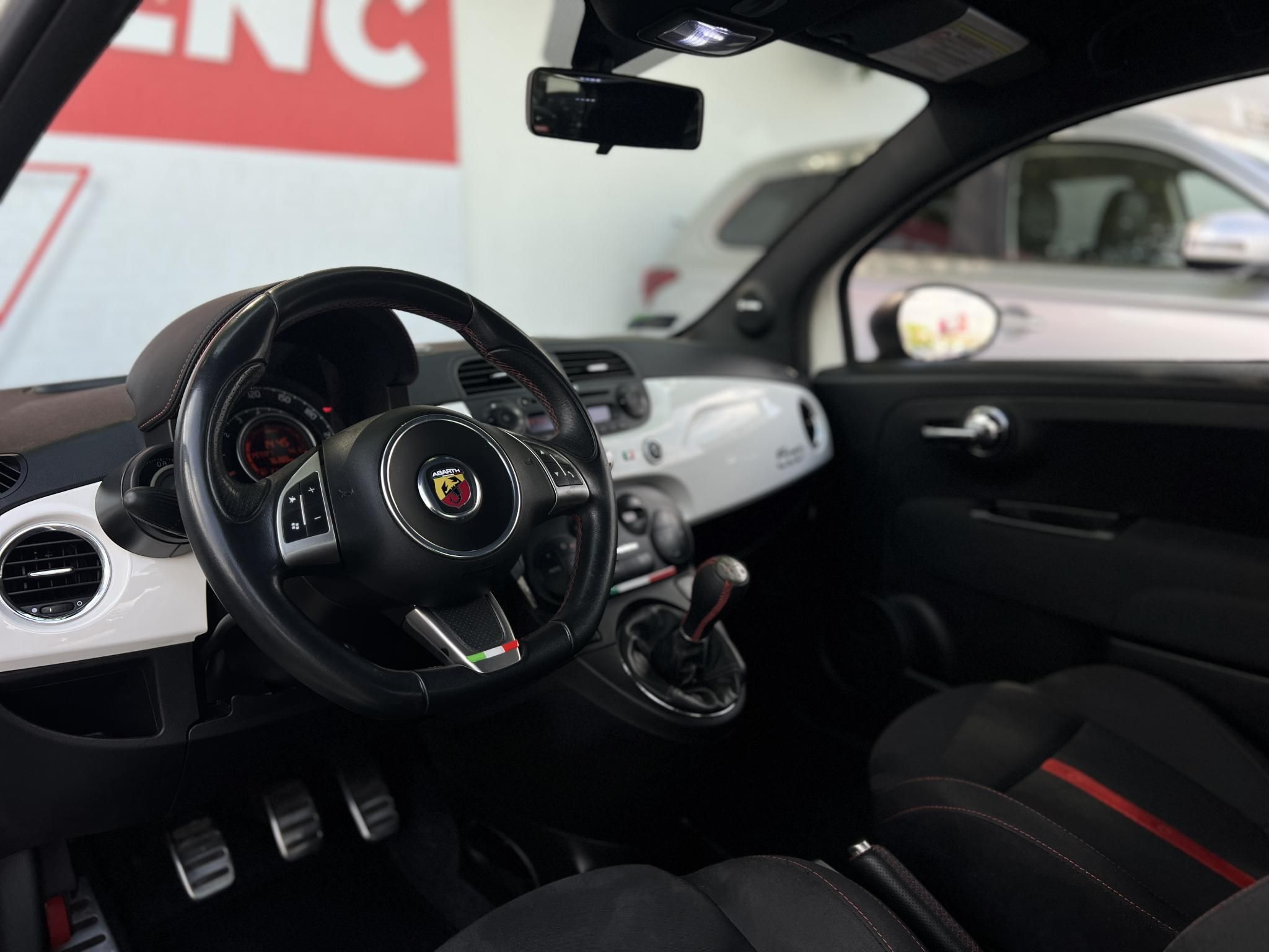 ABARTH 500 1.4 76e km. akrapovic. digitklíma. rendszeresen karbantartott!