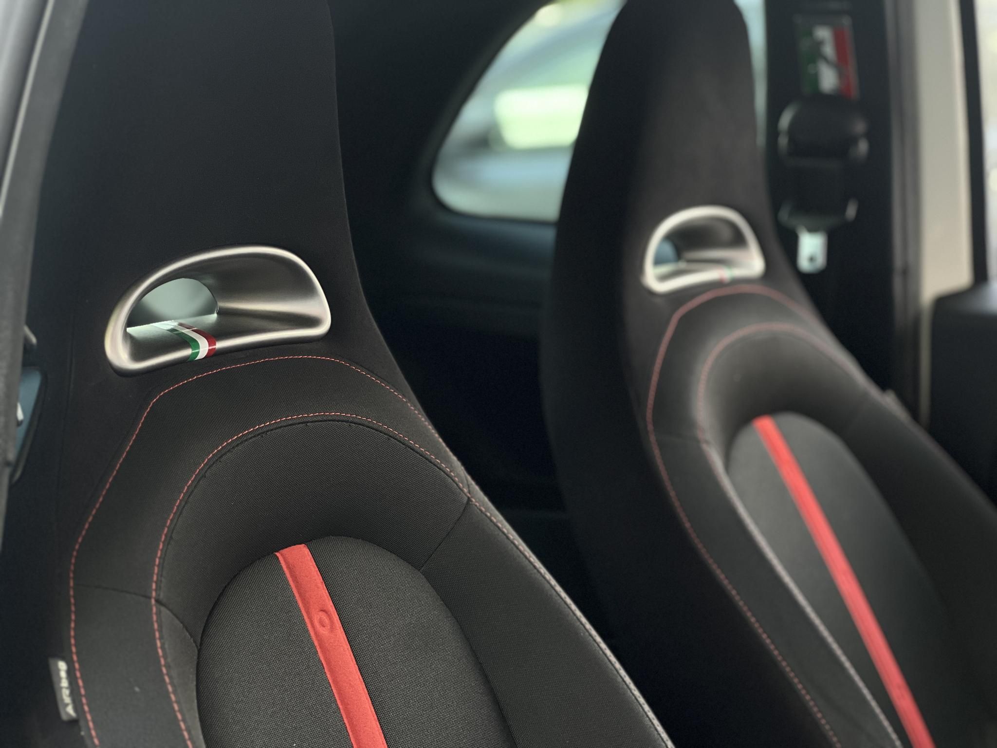 ABARTH 500 1.4 76e km. akrapovic. digitklíma. rendszeresen karbantartott!