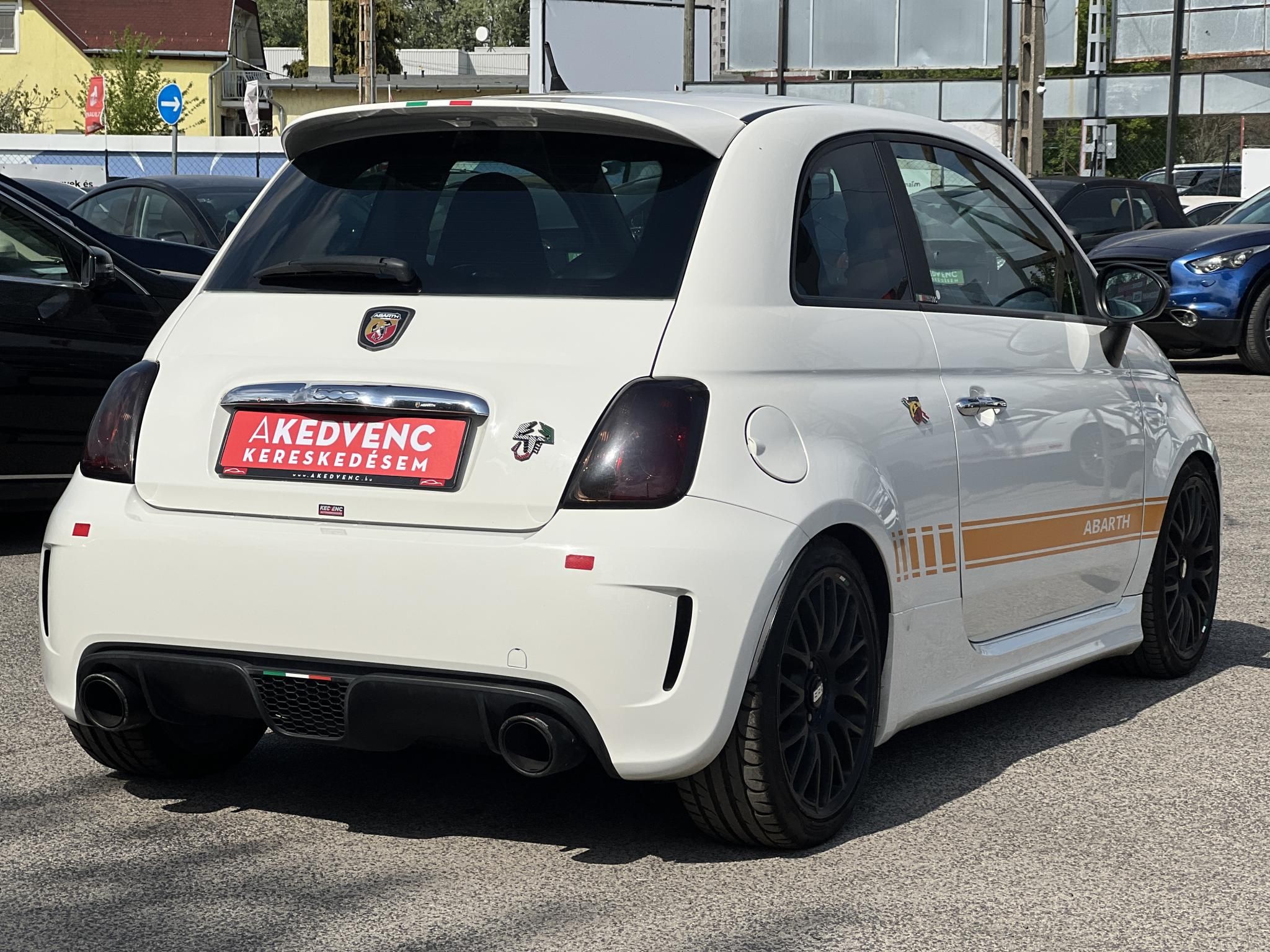 ABARTH 500 1.4 76e km. akrapovic. digitklíma. rendszeresen karbantartott!