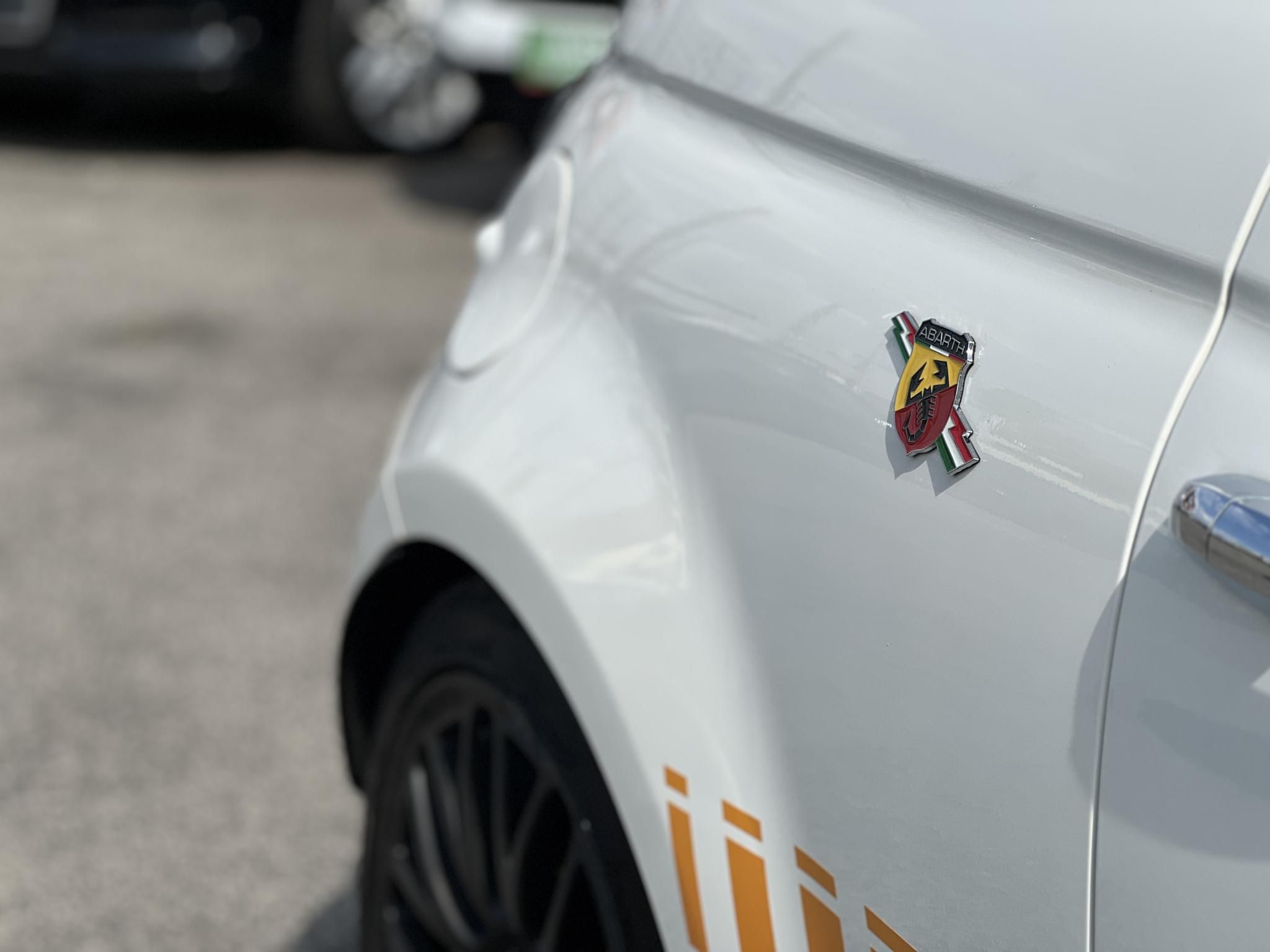 ABARTH 500 1.4 76e km. akrapovic. digitklíma. rendszeresen karbantartott!