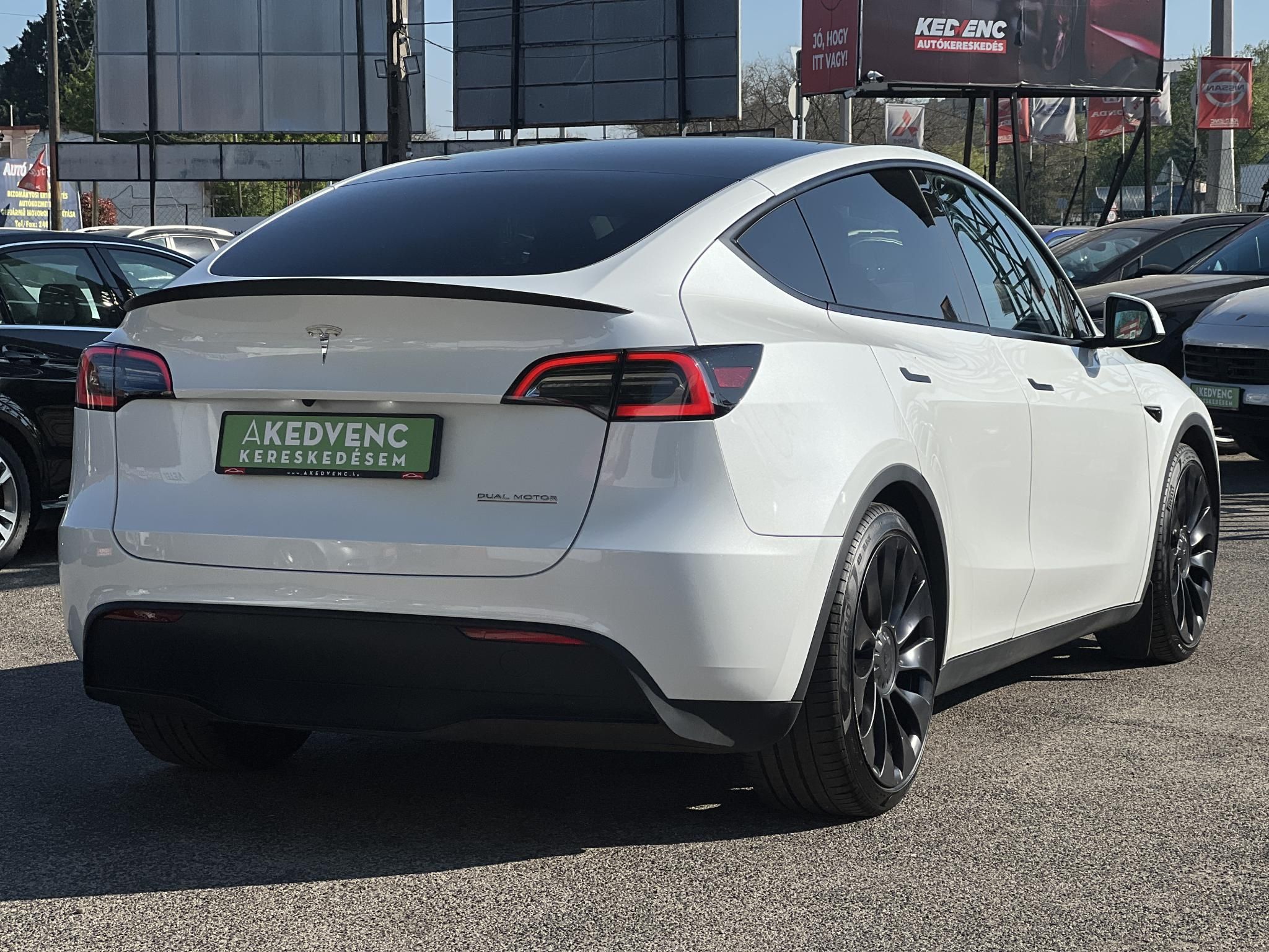 TESLA MODEL Y Performance AWD (Automata) 57e km. EAP. AMD Ryzen. mátrix LED. hőszivattyú. 21-es Überturbine felnikkel