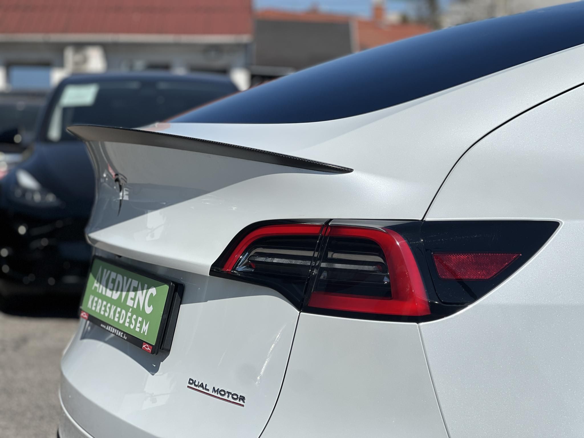 TESLA MODEL Y Performance AWD (Automata)
