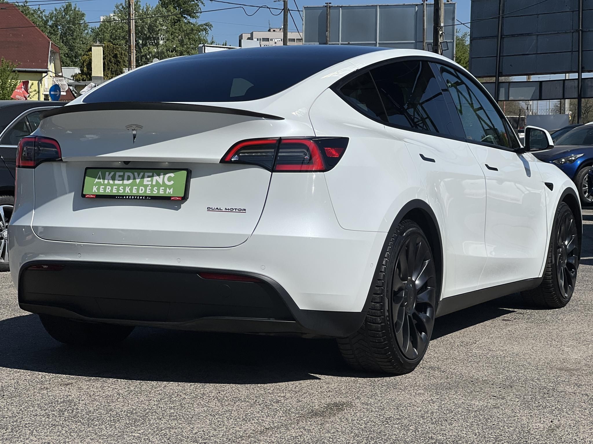TESLA MODEL Y Performance AWD (Automata)