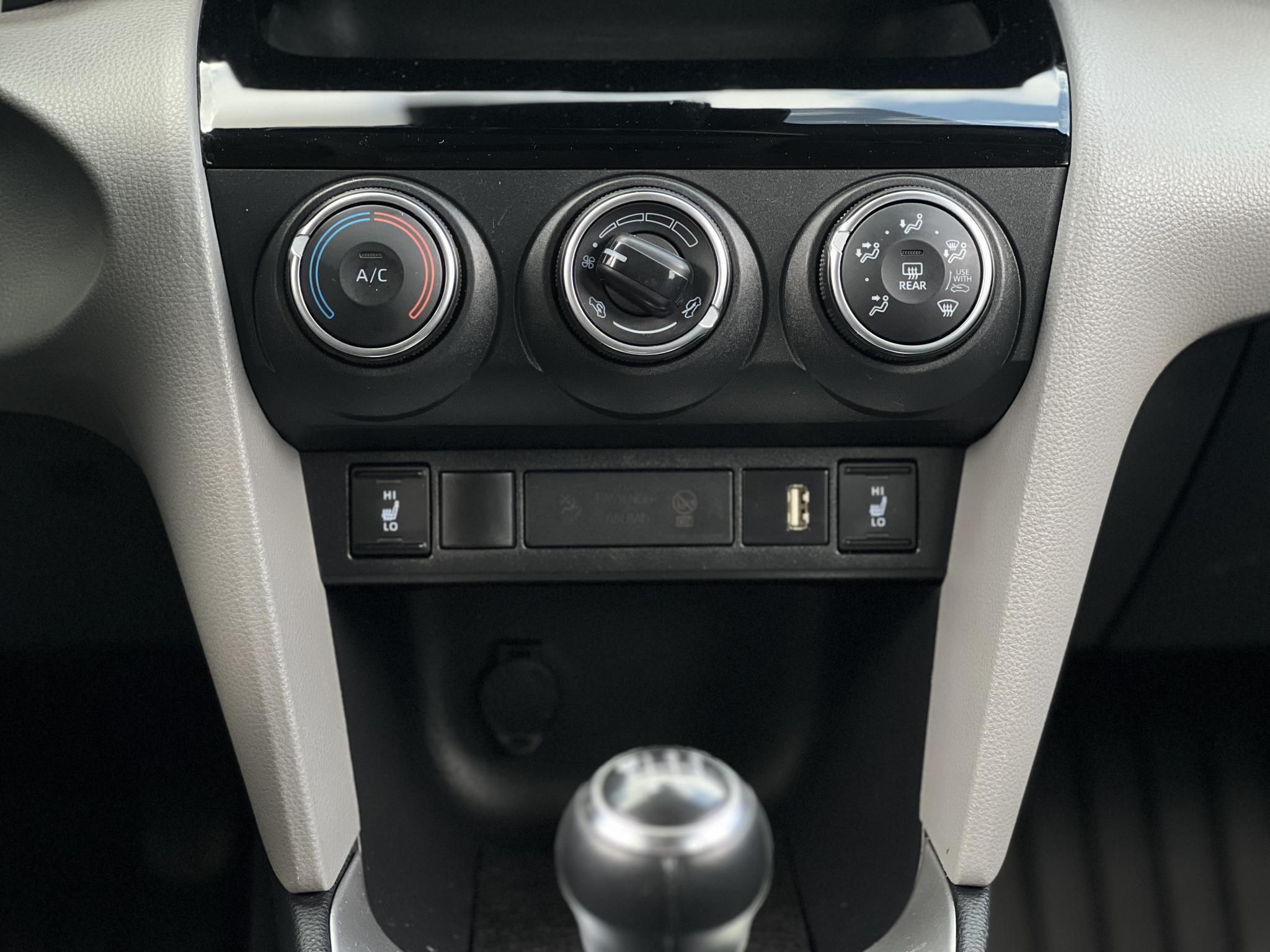 TOYOTA YARIS CROSS 1.5 VVT-i Active Gyári garancia Carplay Űlésfűtés 42e km!