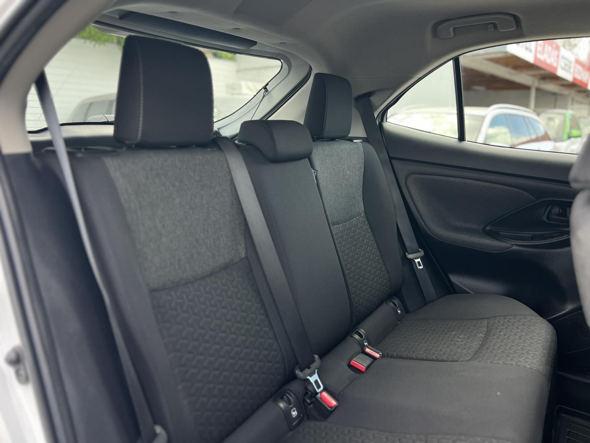 TOYOTA YARIS CROSS 1.5 VVT-i Active Gyári garancia Carplay Űlésfűtés 42e km!