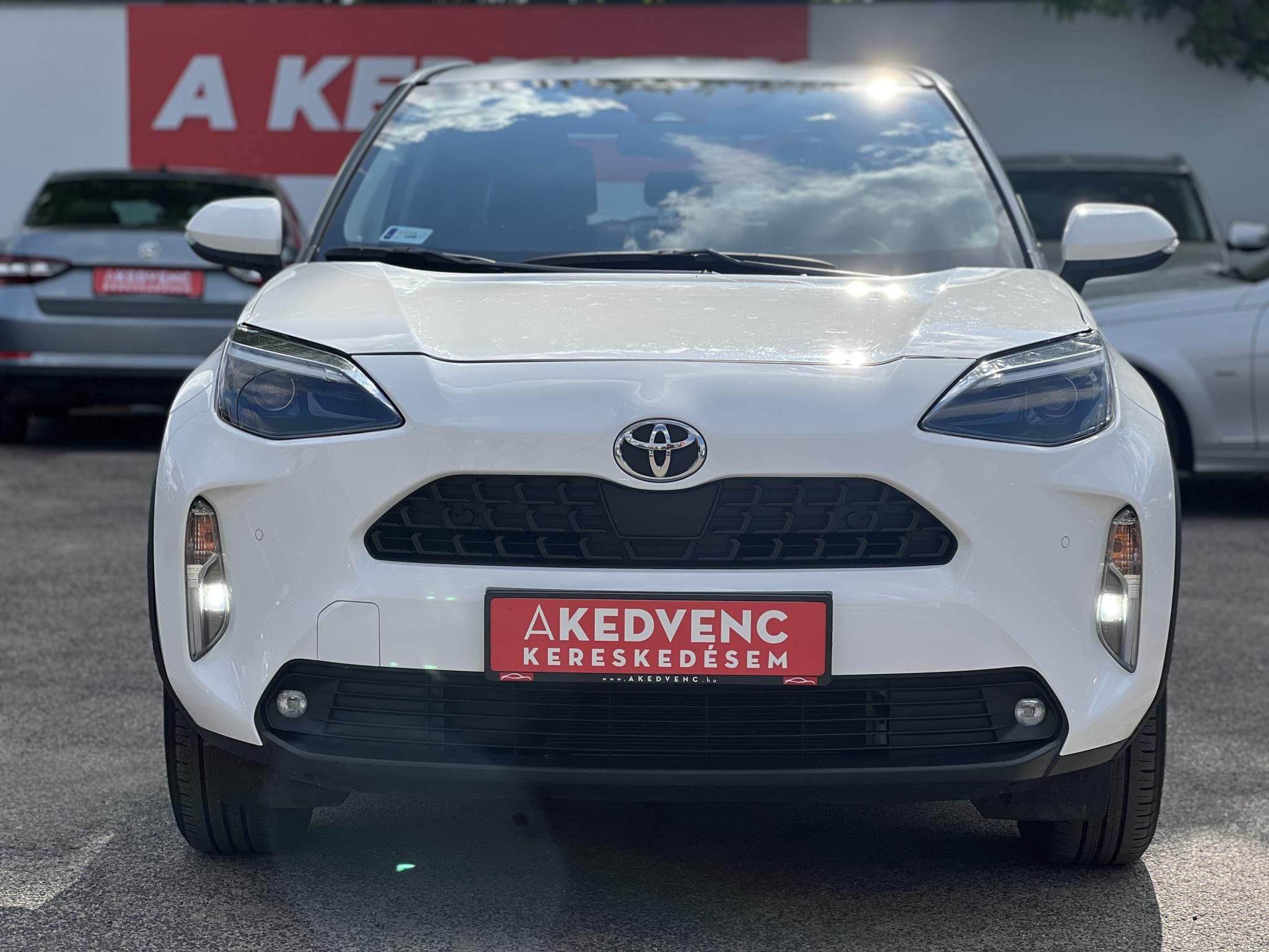 TOYOTA YARIS CROSS 1.5 VVT-i Active Gyári garancia Carplay Űlésfűtés 42e km!
