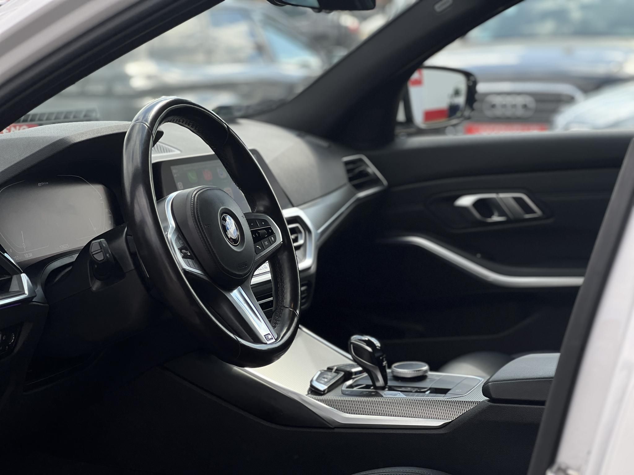 BMW 330e M Sport (Automata) Frissen szervizelt. Új téli gumik!