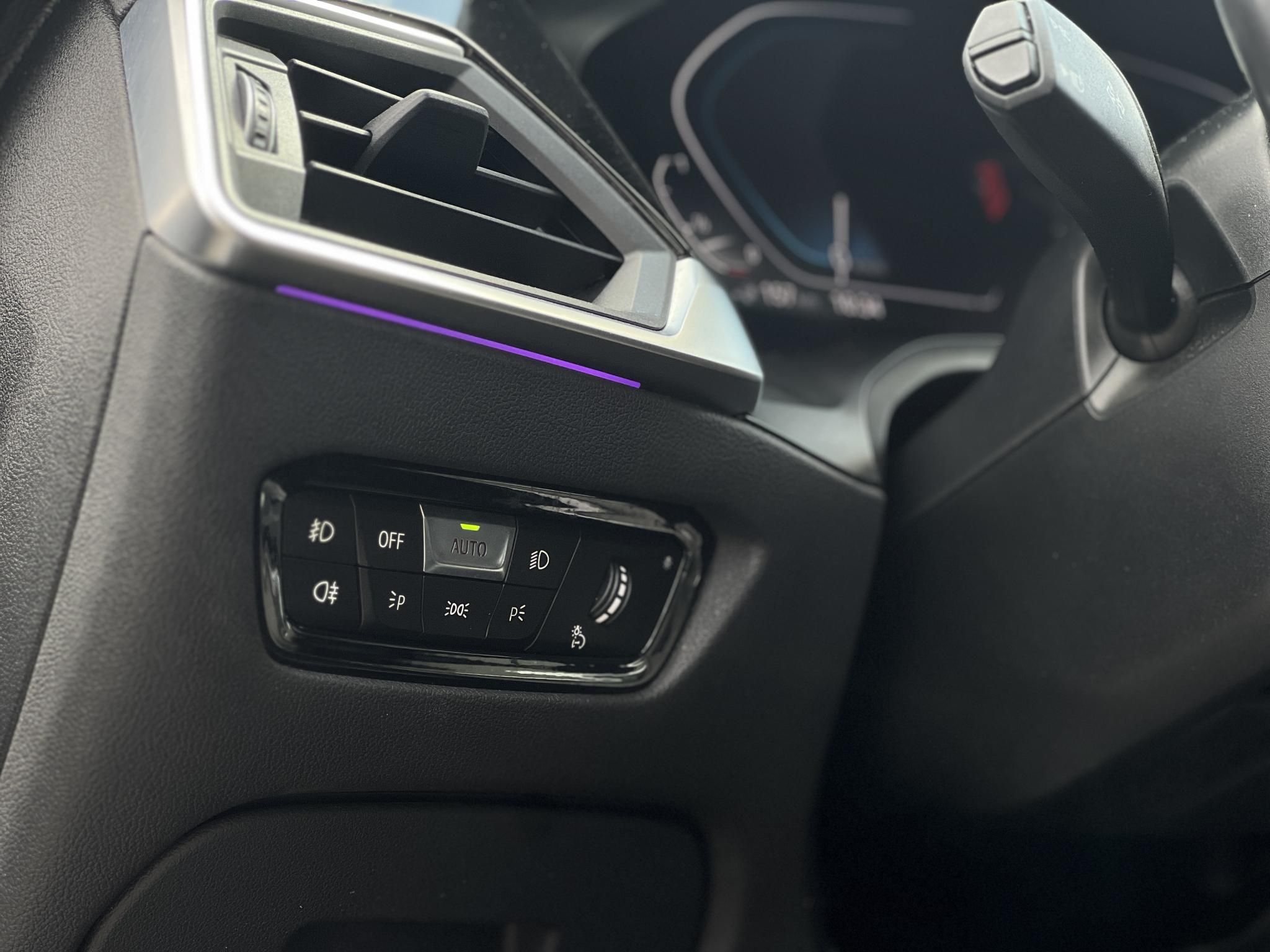 BMW 330e M Sport (Automata) Frissen szervizelt. Új téli gumik!