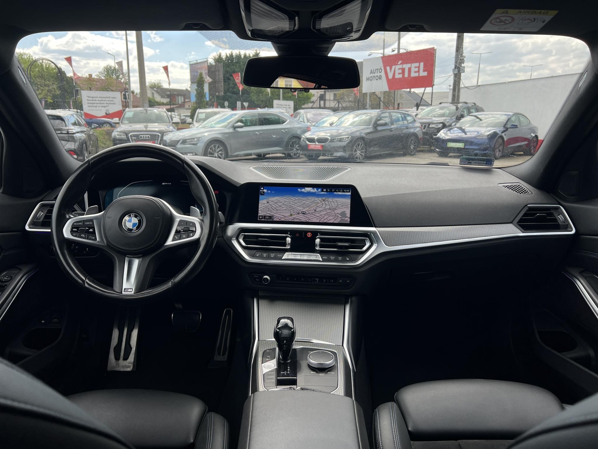 BMW 330e M Sport (Automata) Frissen szervizelt. Új téli gumik!