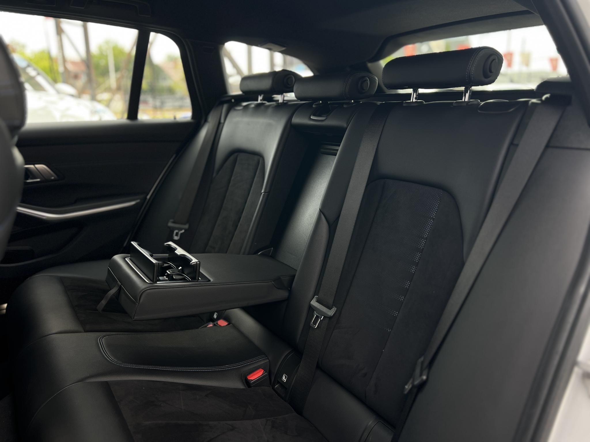 BMW 330e M Sport (Automata) Frissen szervizelt. Új téli gumik!