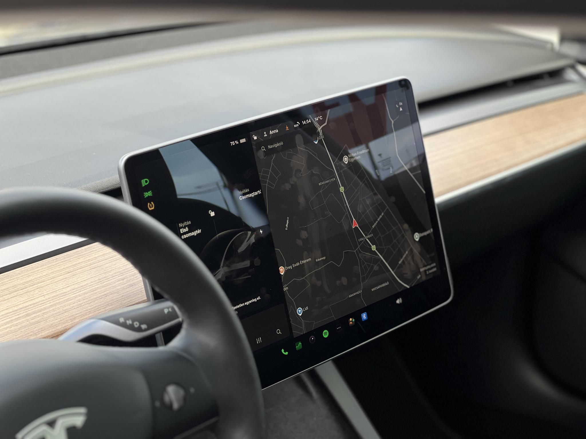 TESLA MODEL 3 Performance AWD (Automata) Mátrix LED. Hőszivattyús. gyári garanciális 2029-ig