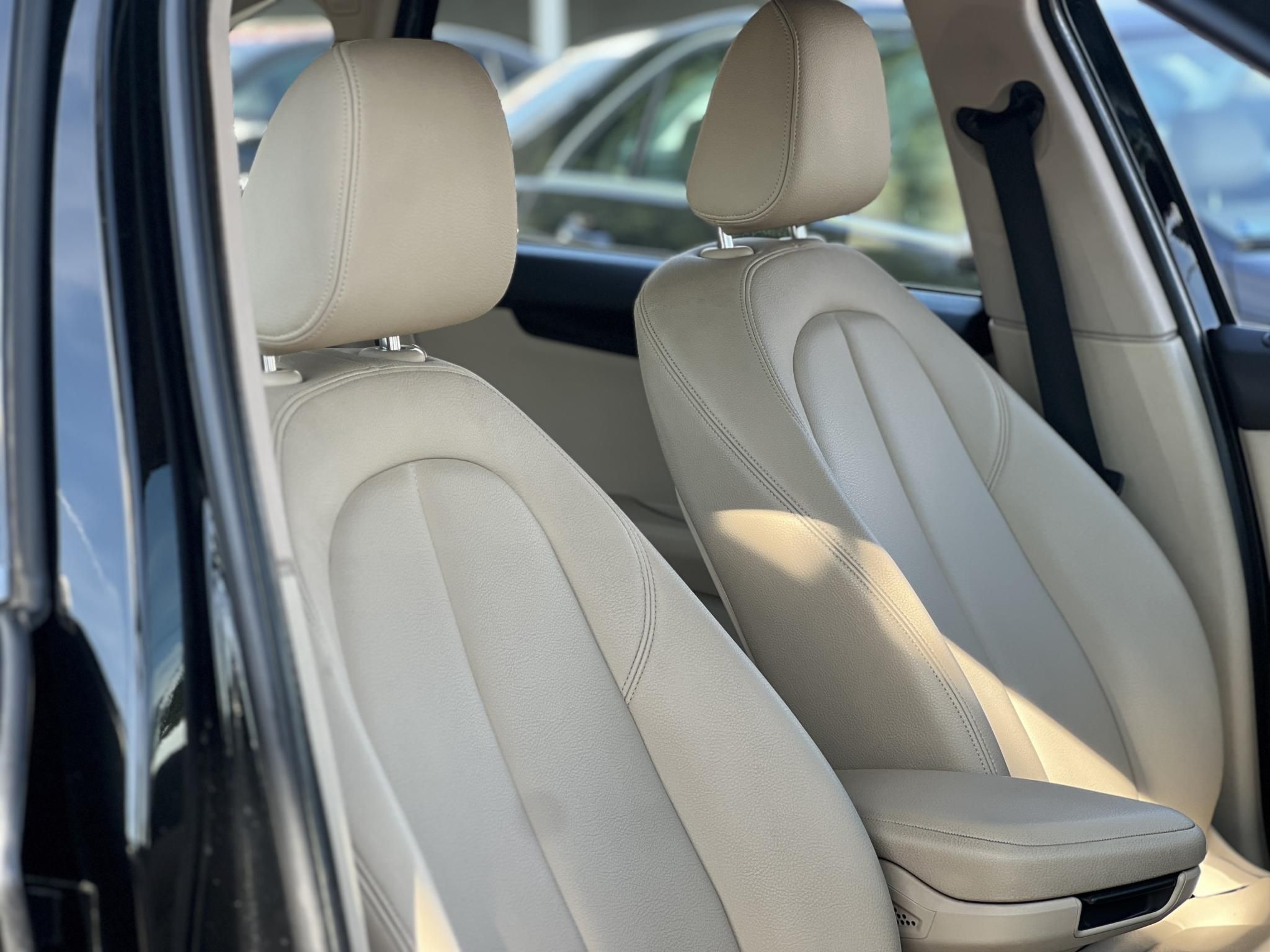 BMW 218i Advantage (Automata) Active Tourer. M.o.-i. vajbőr belső. ülésfűtés. keyless. Wallis szerviz