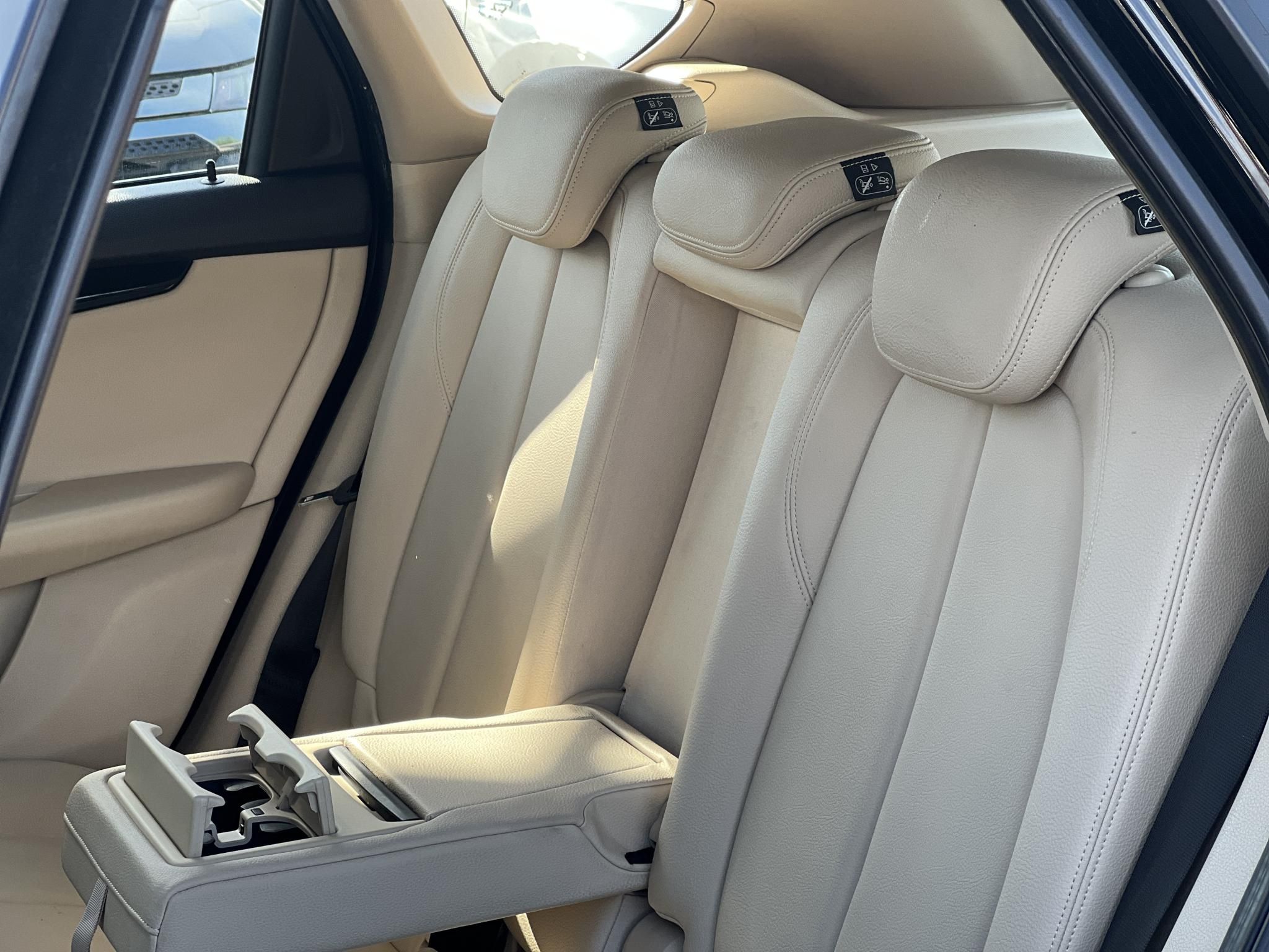 BMW 218i Advantage (Automata) Active Tourer. M.o.-i. vajbőr belső. ülésfűtés. keyless. Wallis szerviz