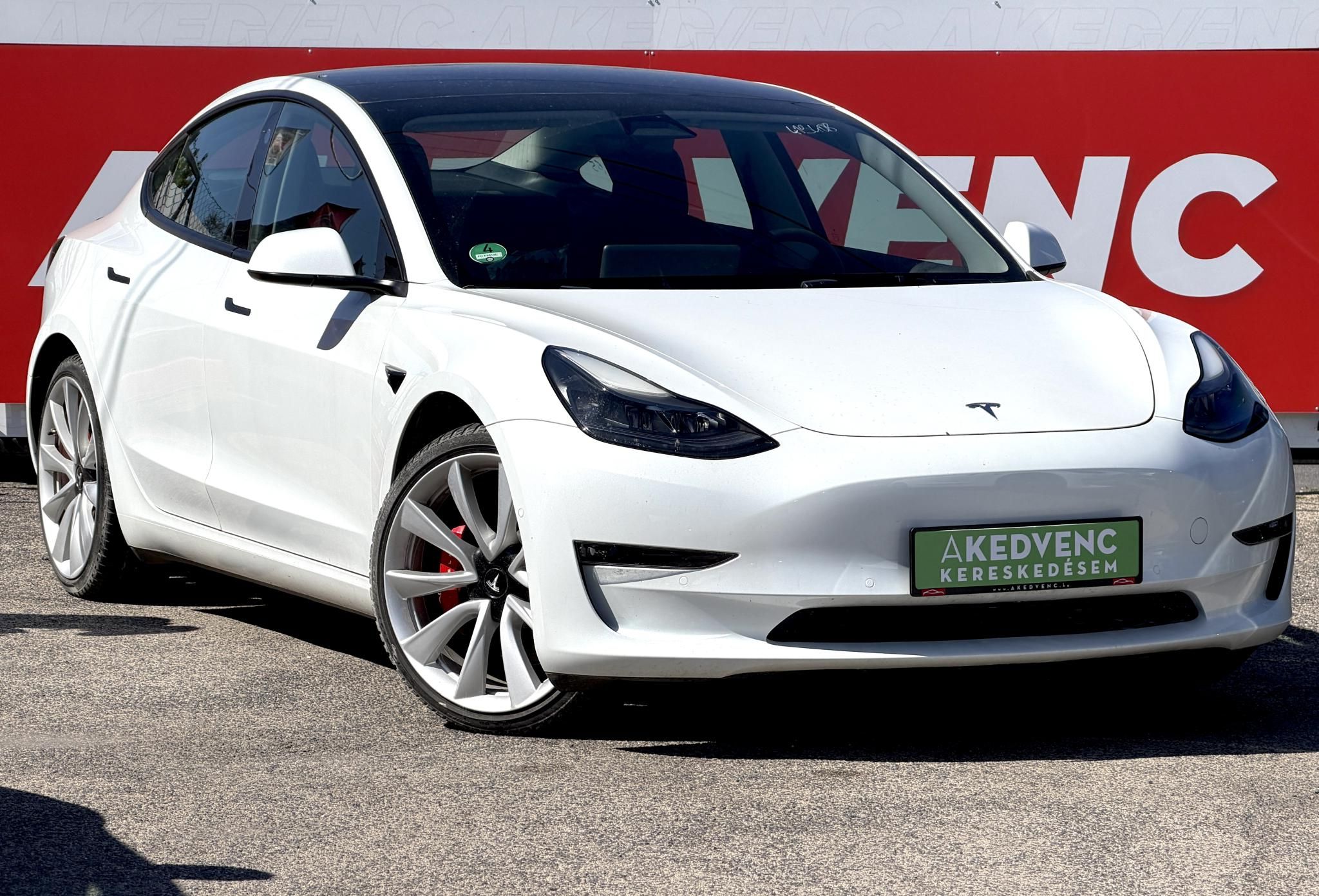 TESLA MODEL 3 Performance AWD (Automata) 68e km. téli-nyári kerék garnitúra. überturbine felni. mátrix LED. garanciális!