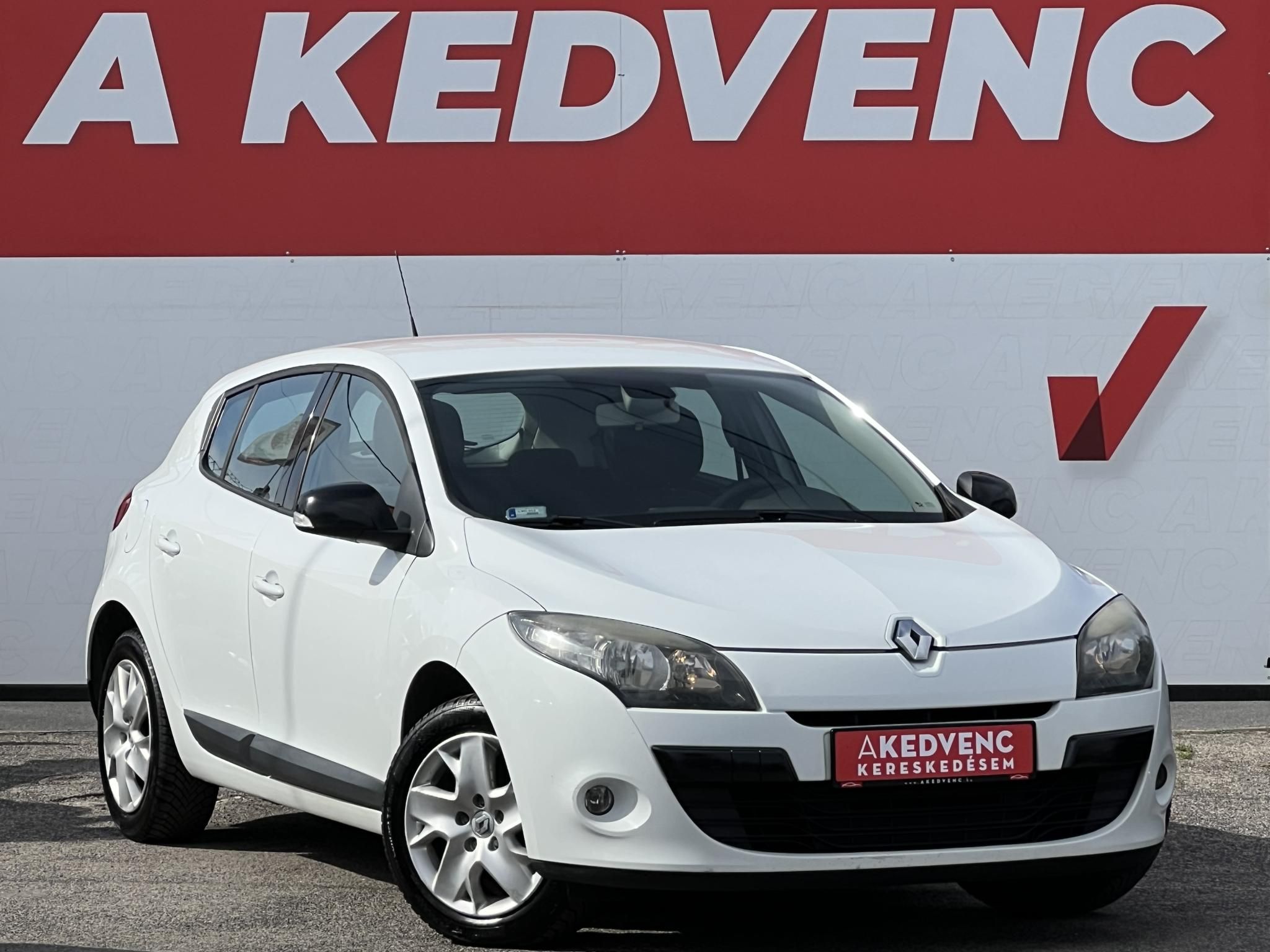 RENAULT MEGANE 1.6 Dynamique Magyarországi. teljes szerviztörténet!
