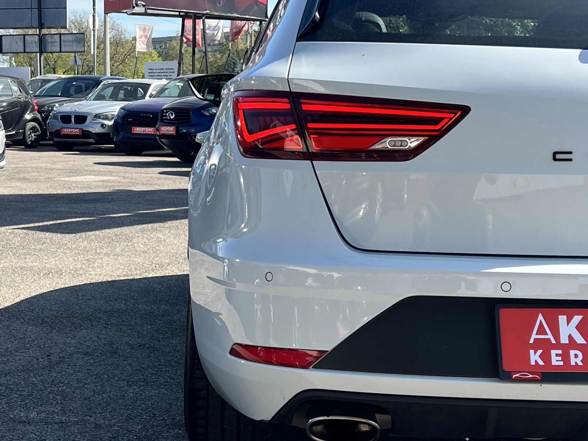 SEAT LEON ST 2.0 TSI Cupra 4Drive DSG Magyarországi. teljes szerviztörténet!