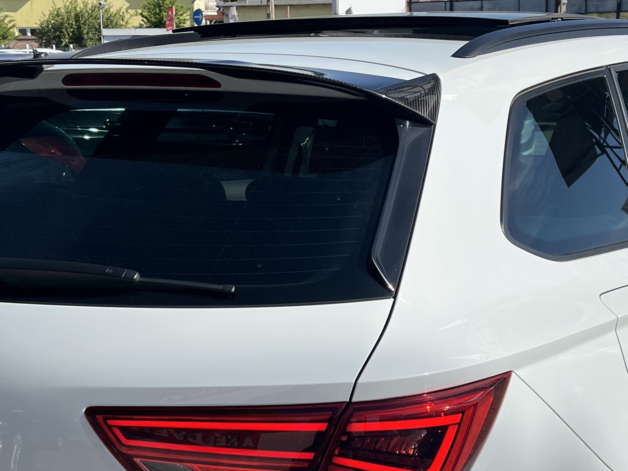 SEAT LEON ST 2.0 TSI Cupra 4Drive DSG Magyarországi. teljes szerviztörténet!