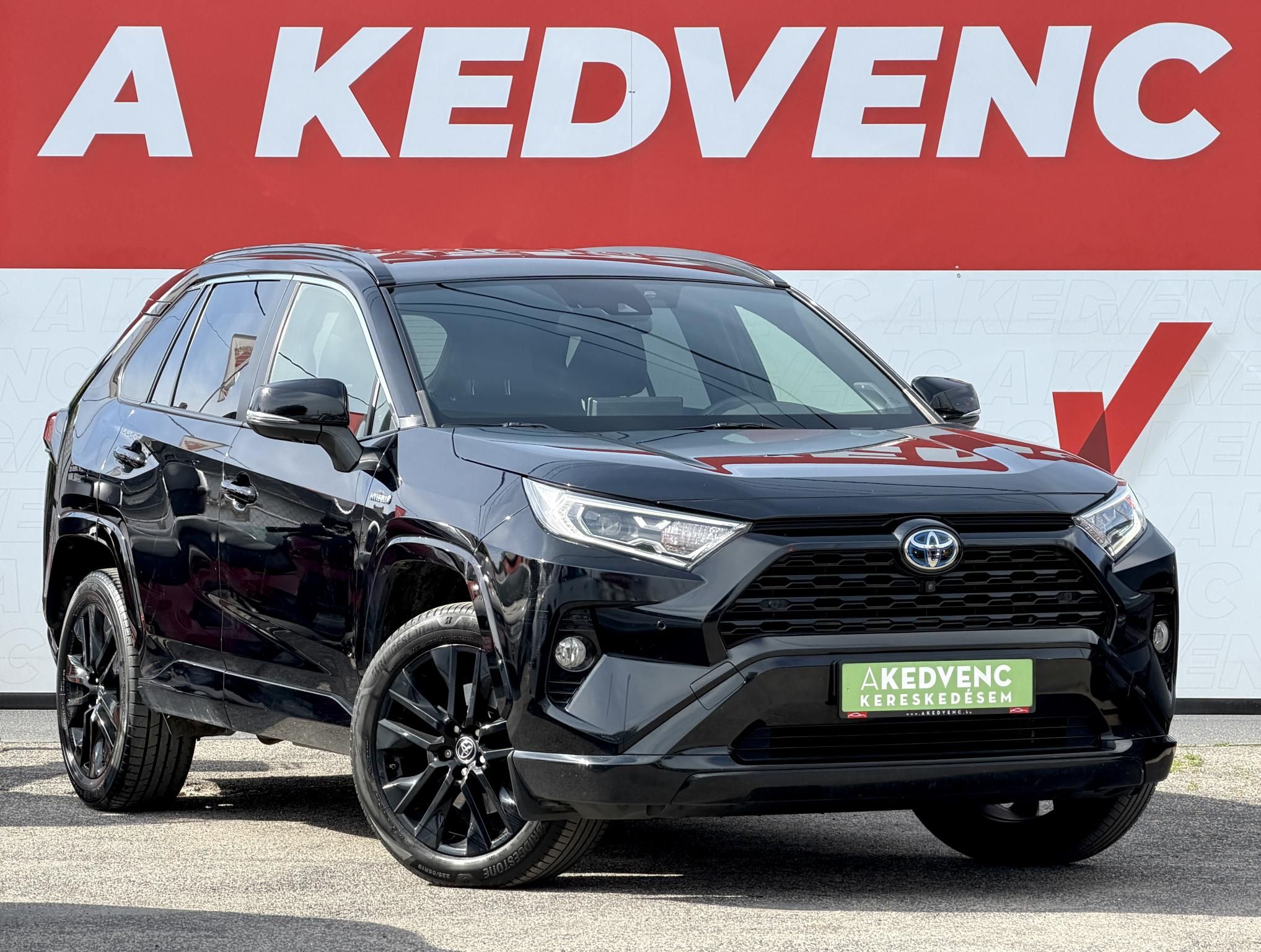 TOYOTA RAV 4 Rav4 2.5 Hybrid Black Edition e-CVT JBL 126e km. LED. sérülésmentes. CARPLAY. kifogástalan állapot!