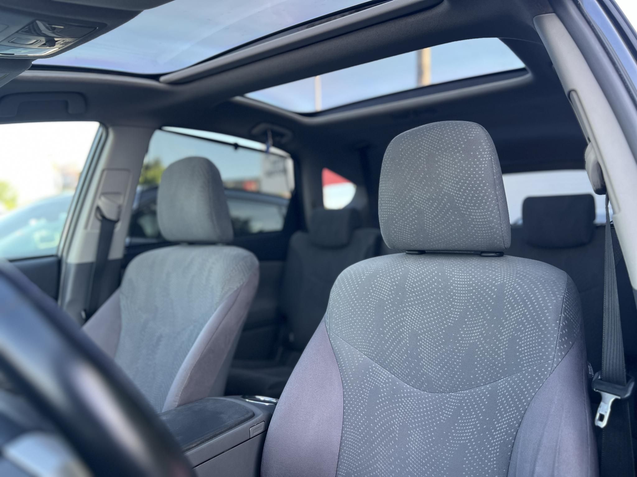 TOYOTA PRIUS+ 1.8 HSD Executive e-CVT Skyview 7 személyes 270e km. panorámatető. head-up. tempomat. vonóhorog