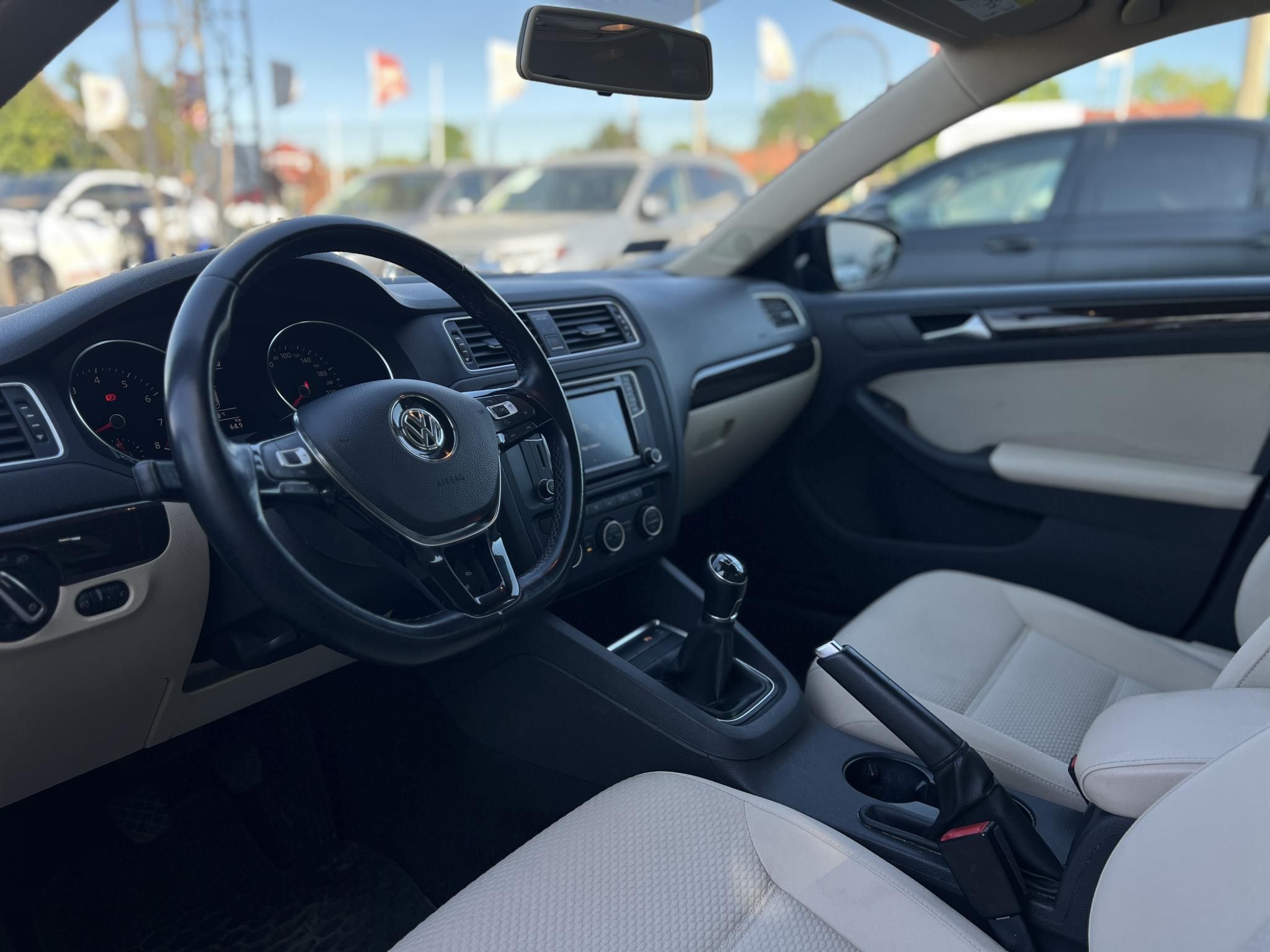 VOLKSWAGEN JETTA VI 1.4 TSI BMT Comfortline