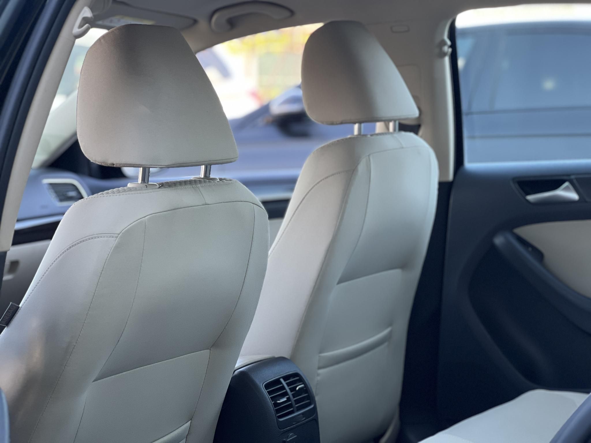 VOLKSWAGEN JETTA VI 1.4 TSI BMT Comfortline