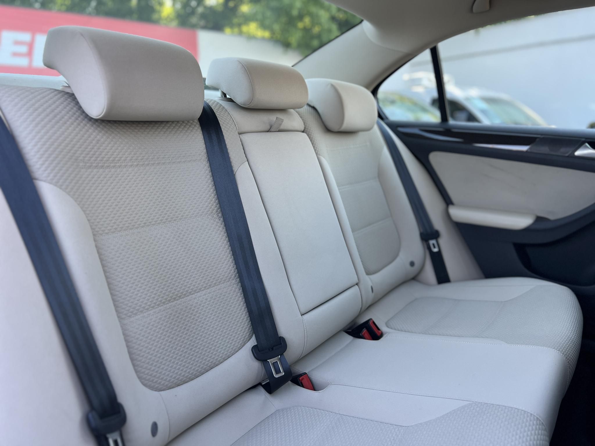 VOLKSWAGEN JETTA VI 1.4 TSI BMT Comfortline